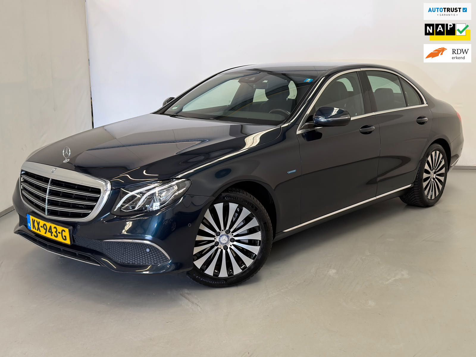 Mercedes-Benz E 350 E 350 e / NL-auto / Sfeerverlichting / Camera 2016 - voorkant