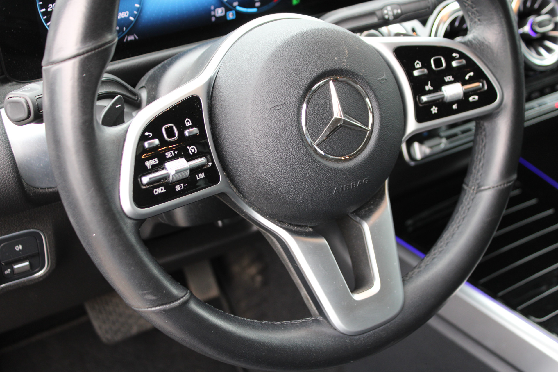 Foto van Mercedes-Benz GLB