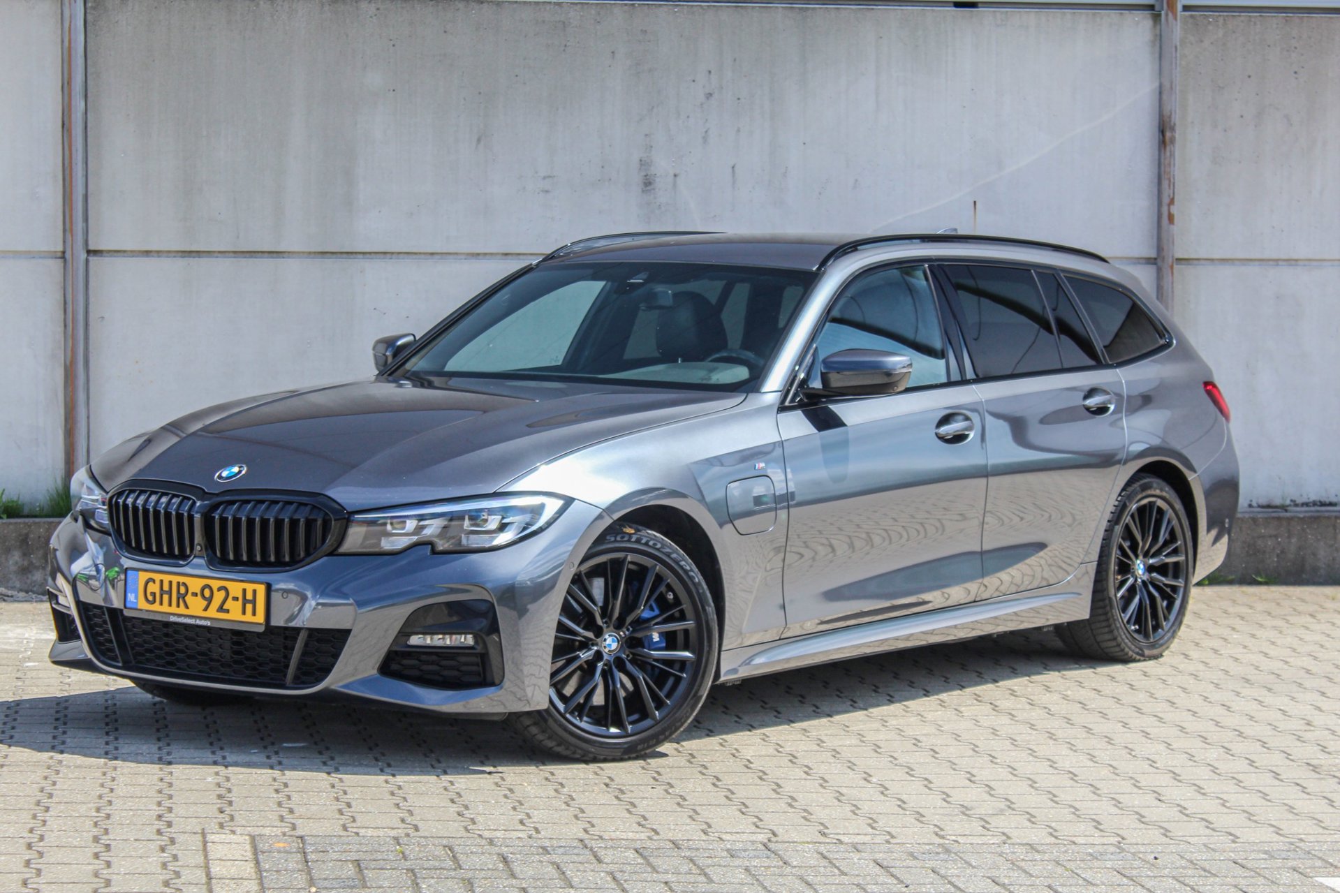 Foto van BMW 330e xDrive