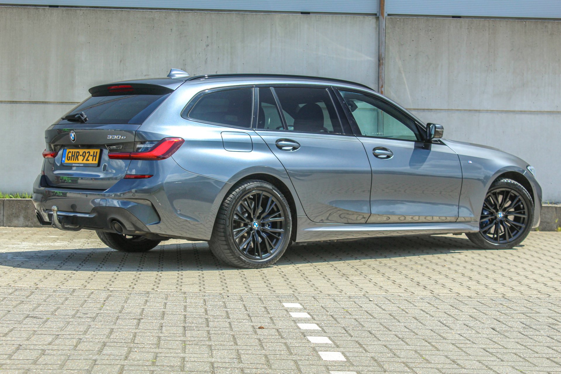 Foto van BMW 330e xDrive