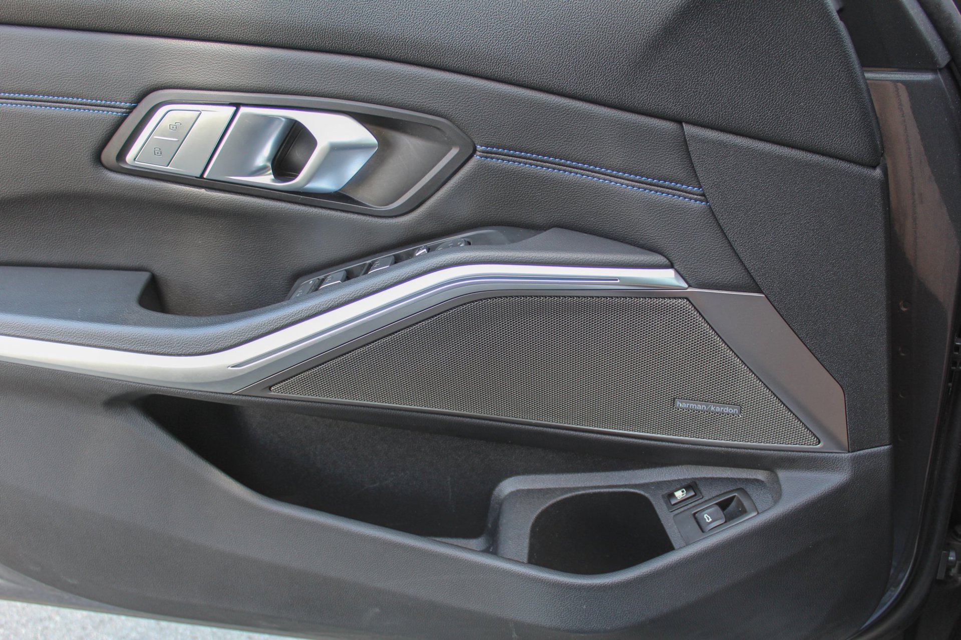 Foto van BMW 330e xDrive
