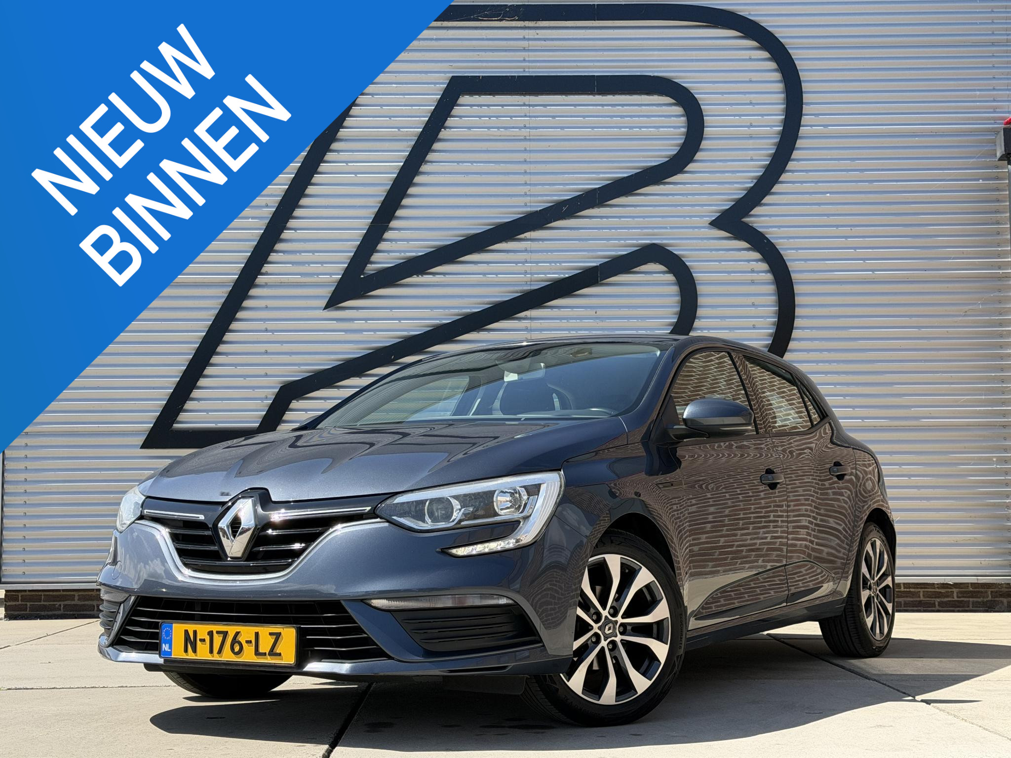 Renault Megane 1.2 TCe Limited 2017 - voorkant