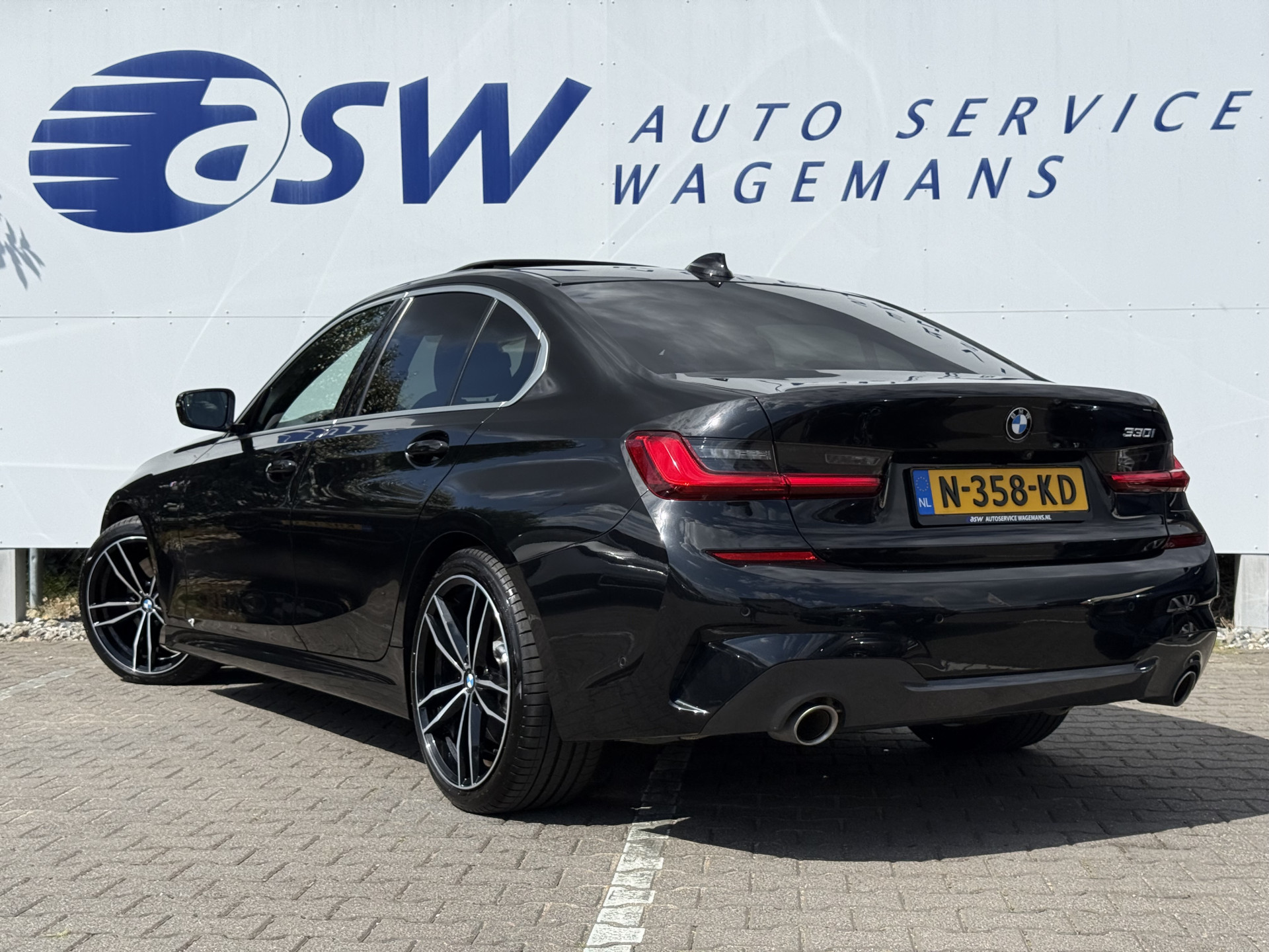 Foto van BMW 330i