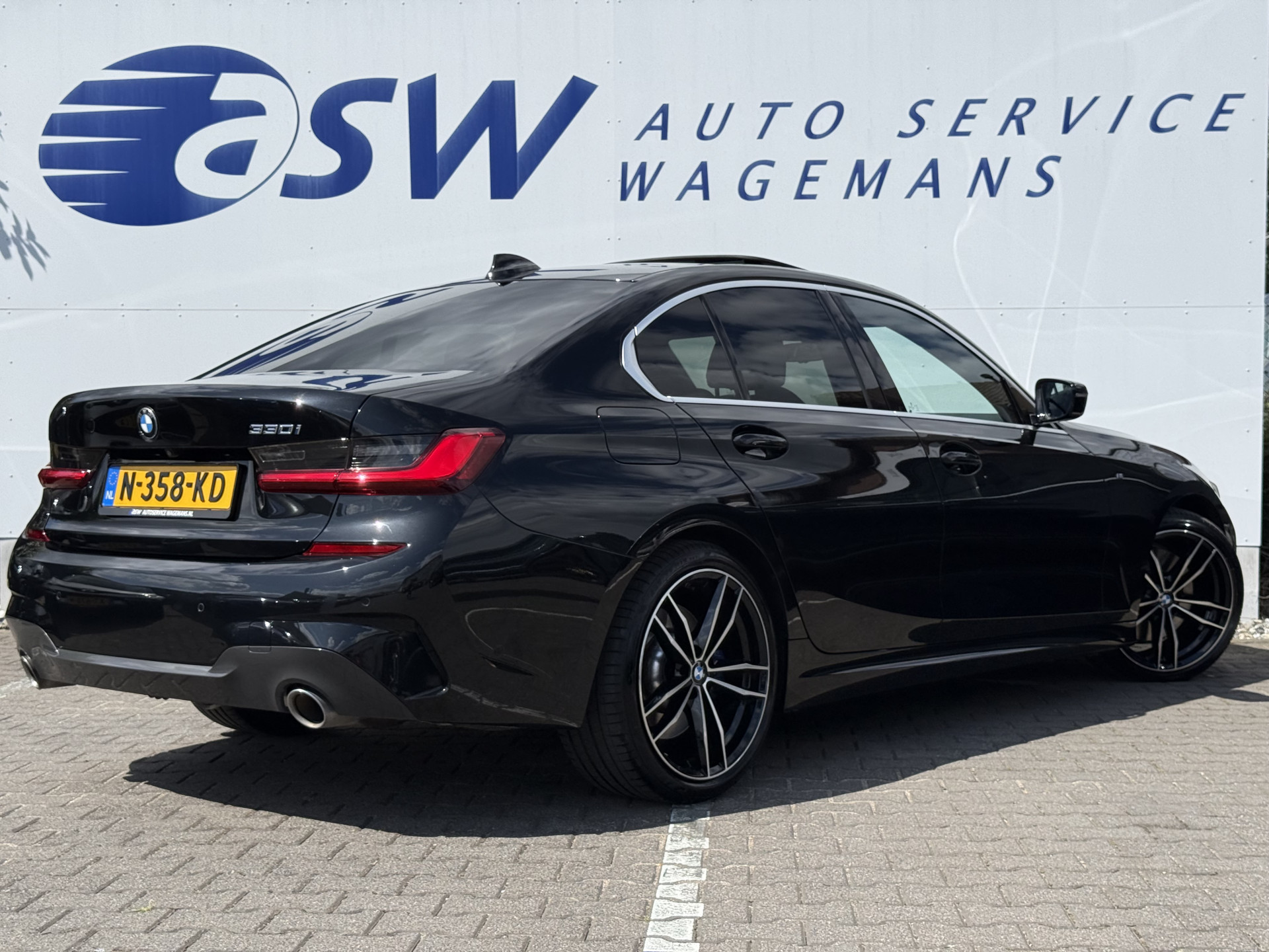 Foto van BMW 330i