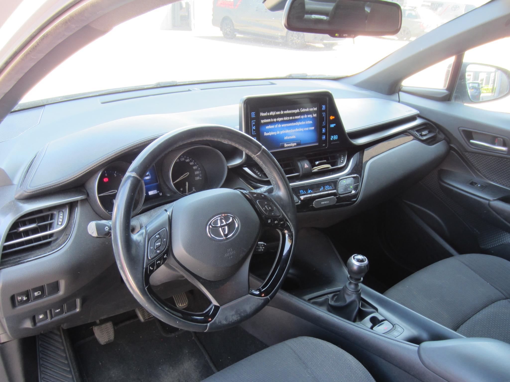 Foto van Toyota Toyota C-hr
