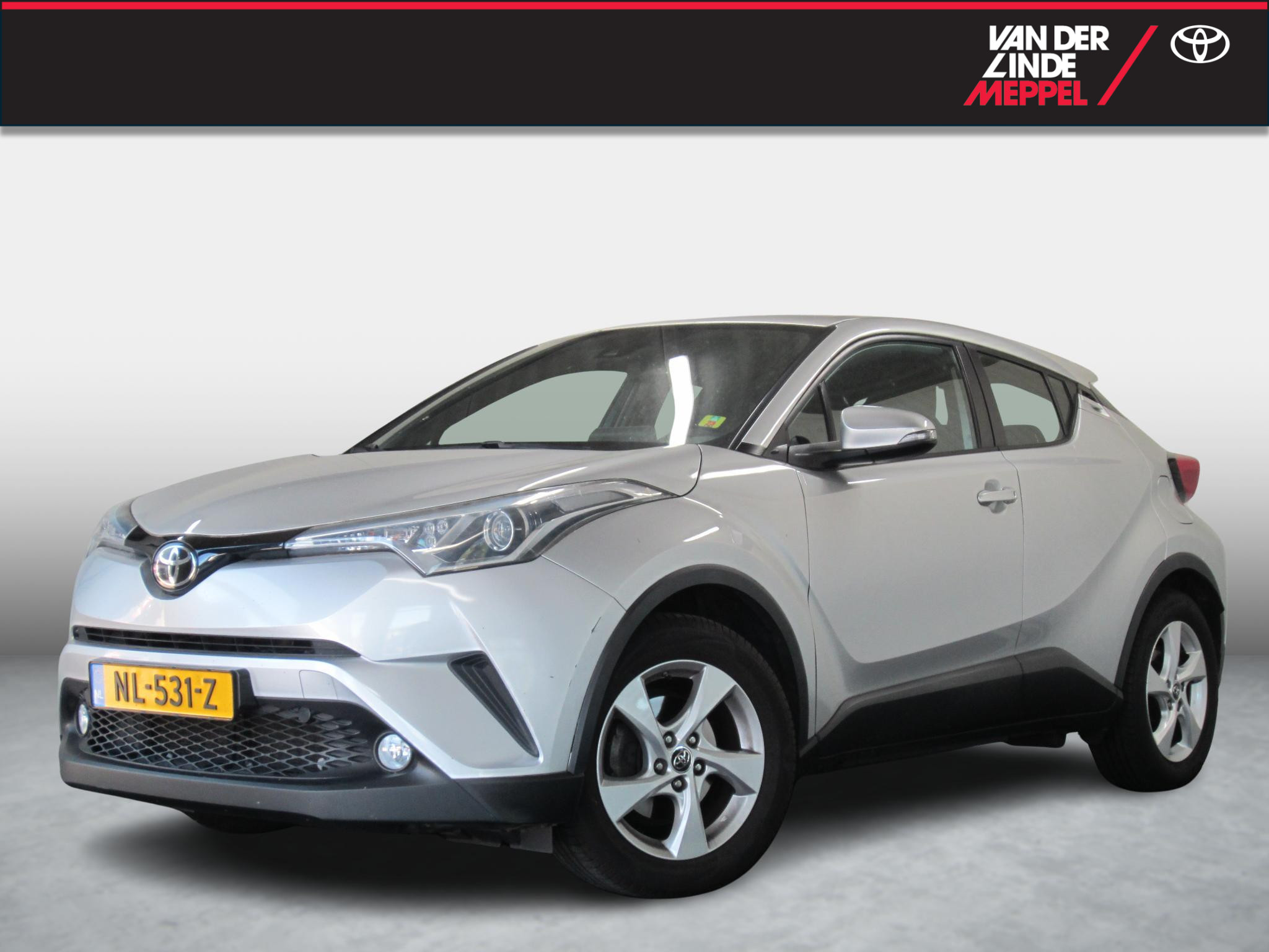 Toyota Toyota C-hr 1.2 Dynamic Trekhaak Geremd 1.300kg Navi 2017 - voorkant