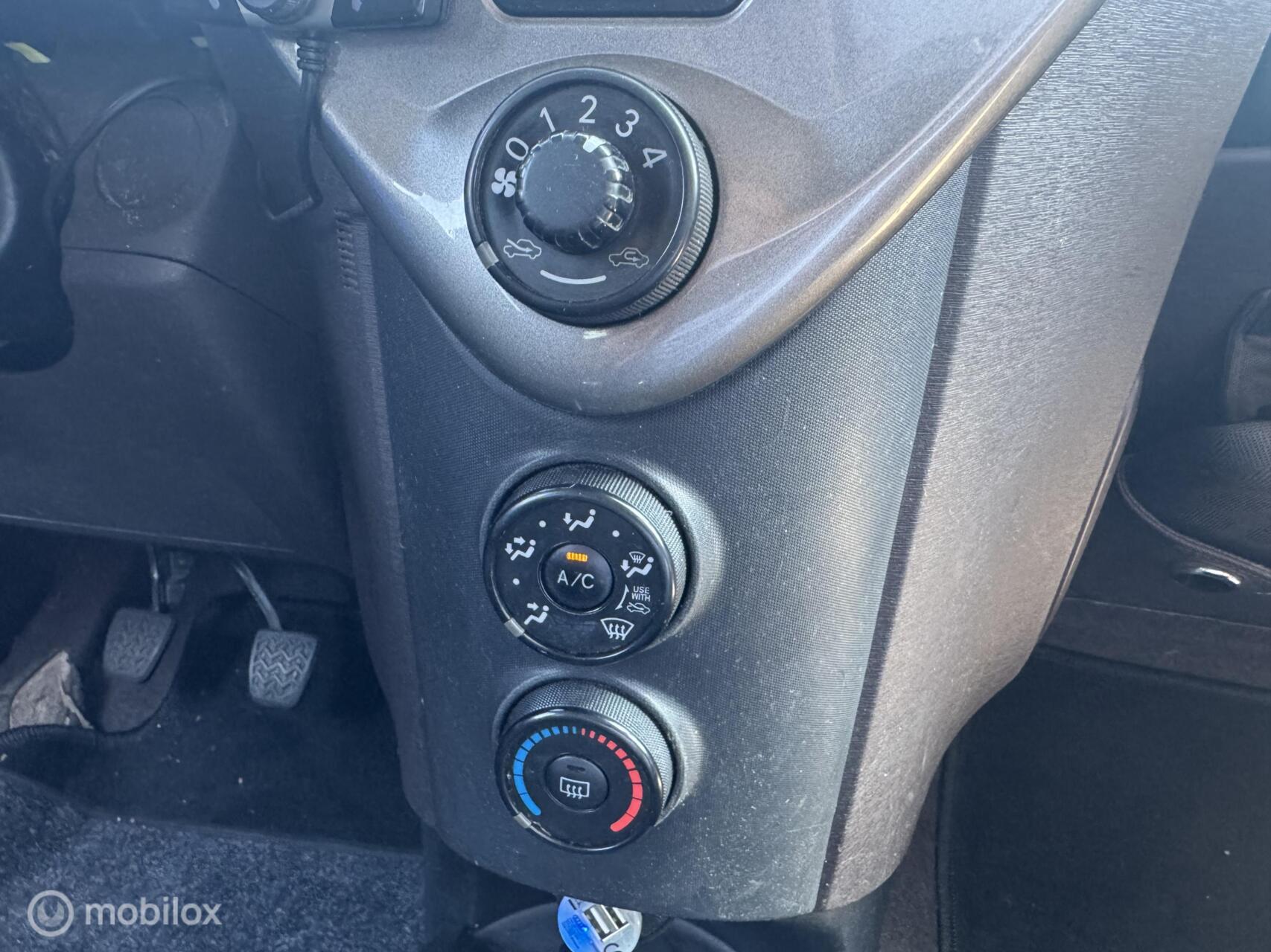 Foto van Toyota Toyota Iq