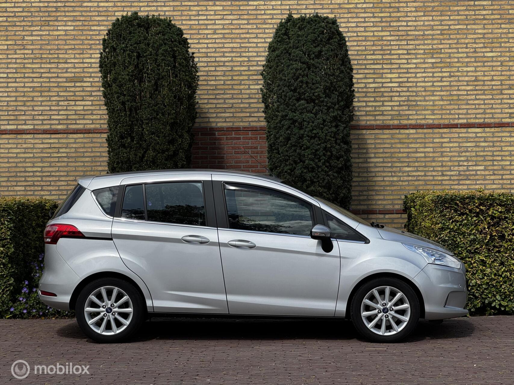 Foto van Ford B-max