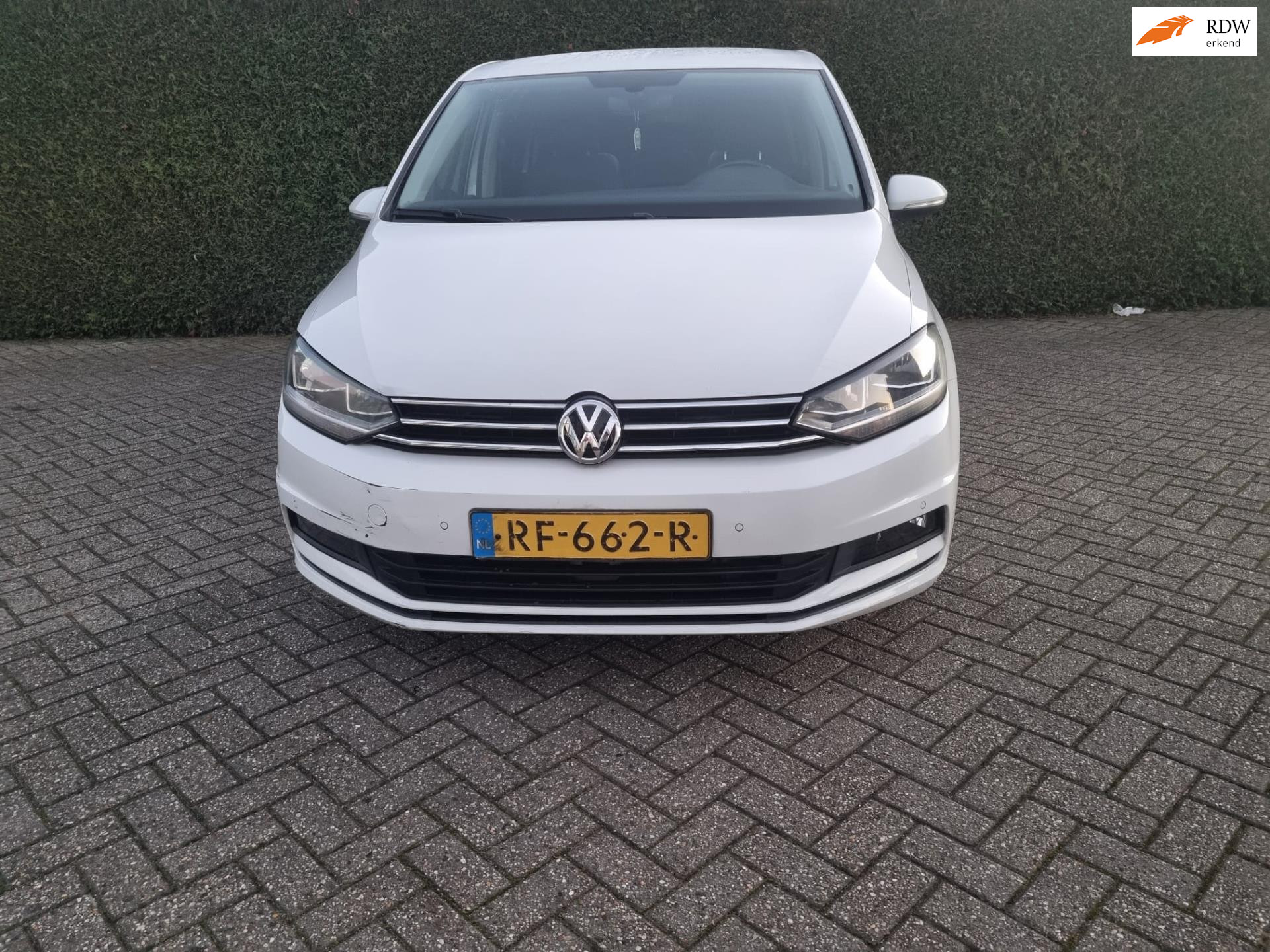 Volkswagen Touran 2.0 TDI SCR Comfortline 2017 - voorkant