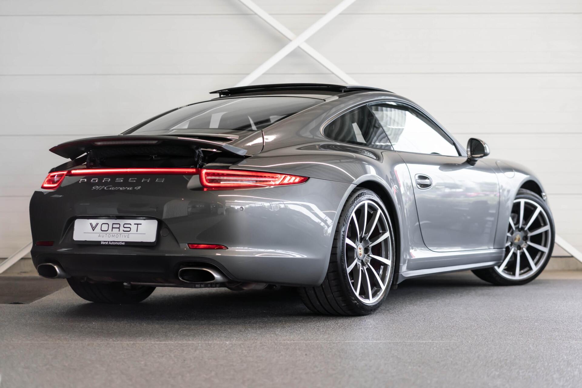 Foto van Porsche 911 Carrera 4
