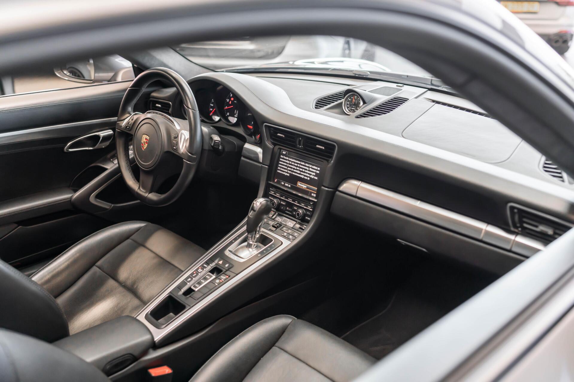 Foto van Porsche 911 Carrera 4