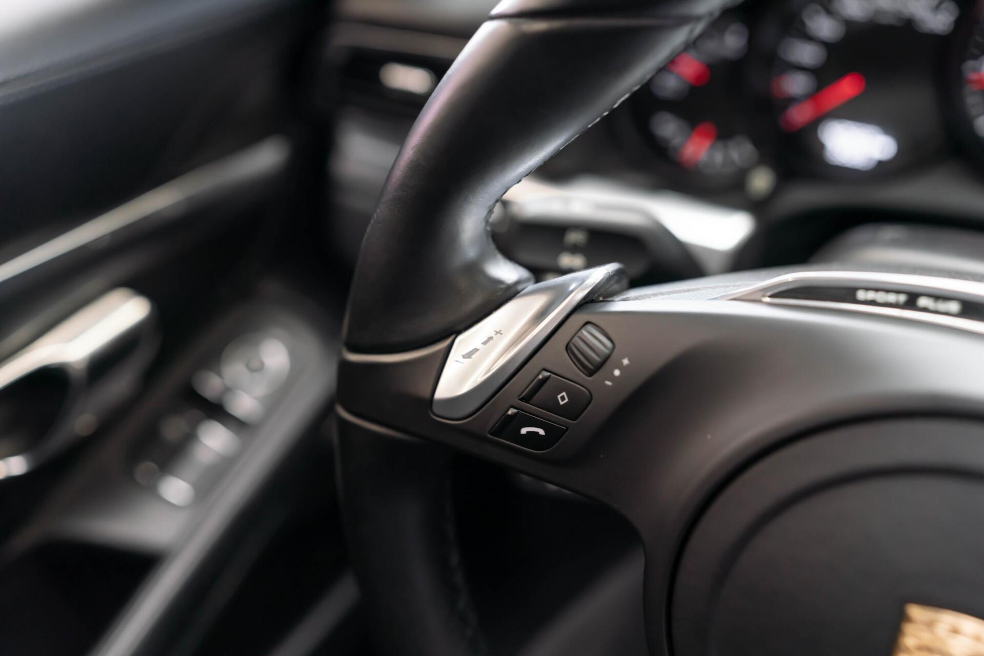 Foto van Porsche 911 Carrera 4