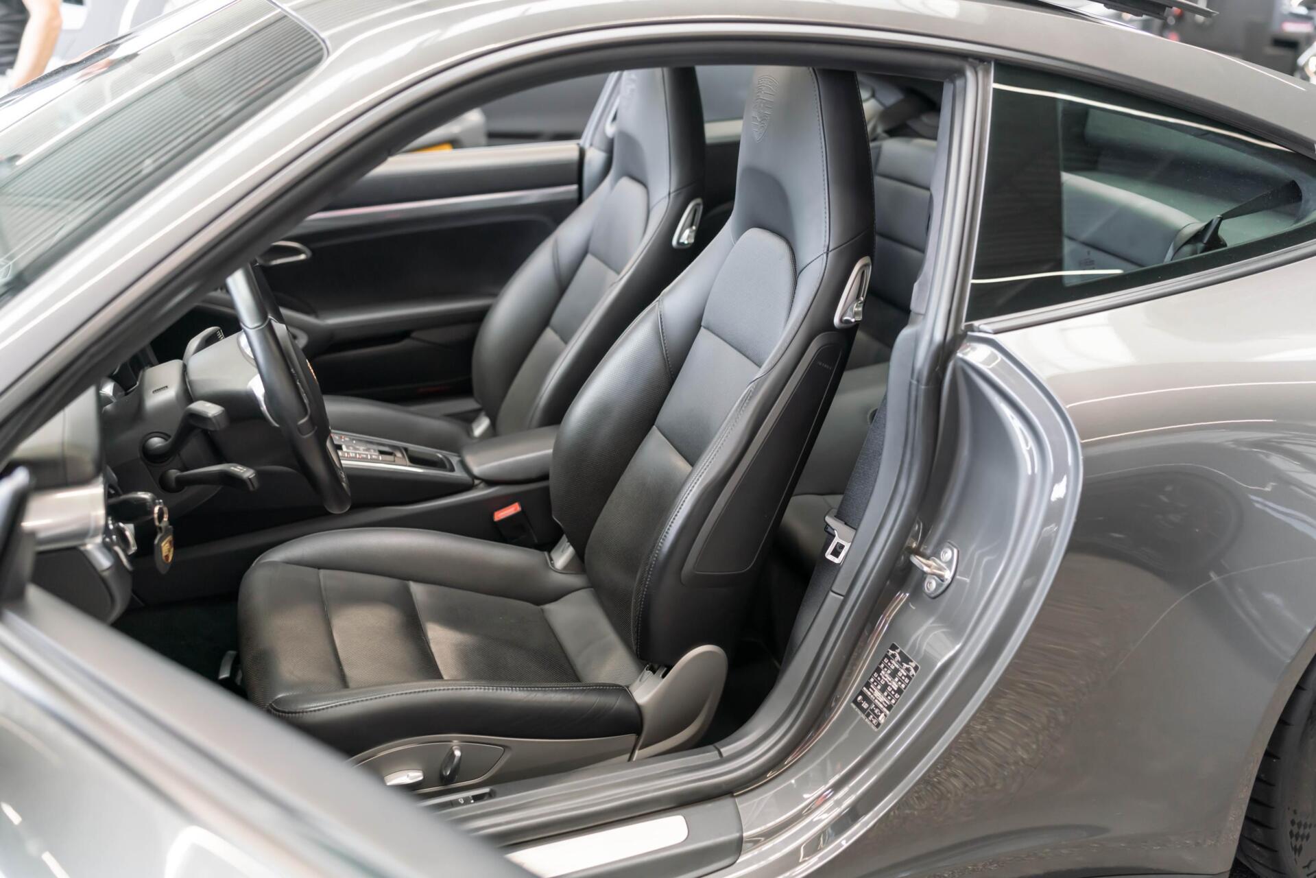 Foto van Porsche 911 Carrera 4