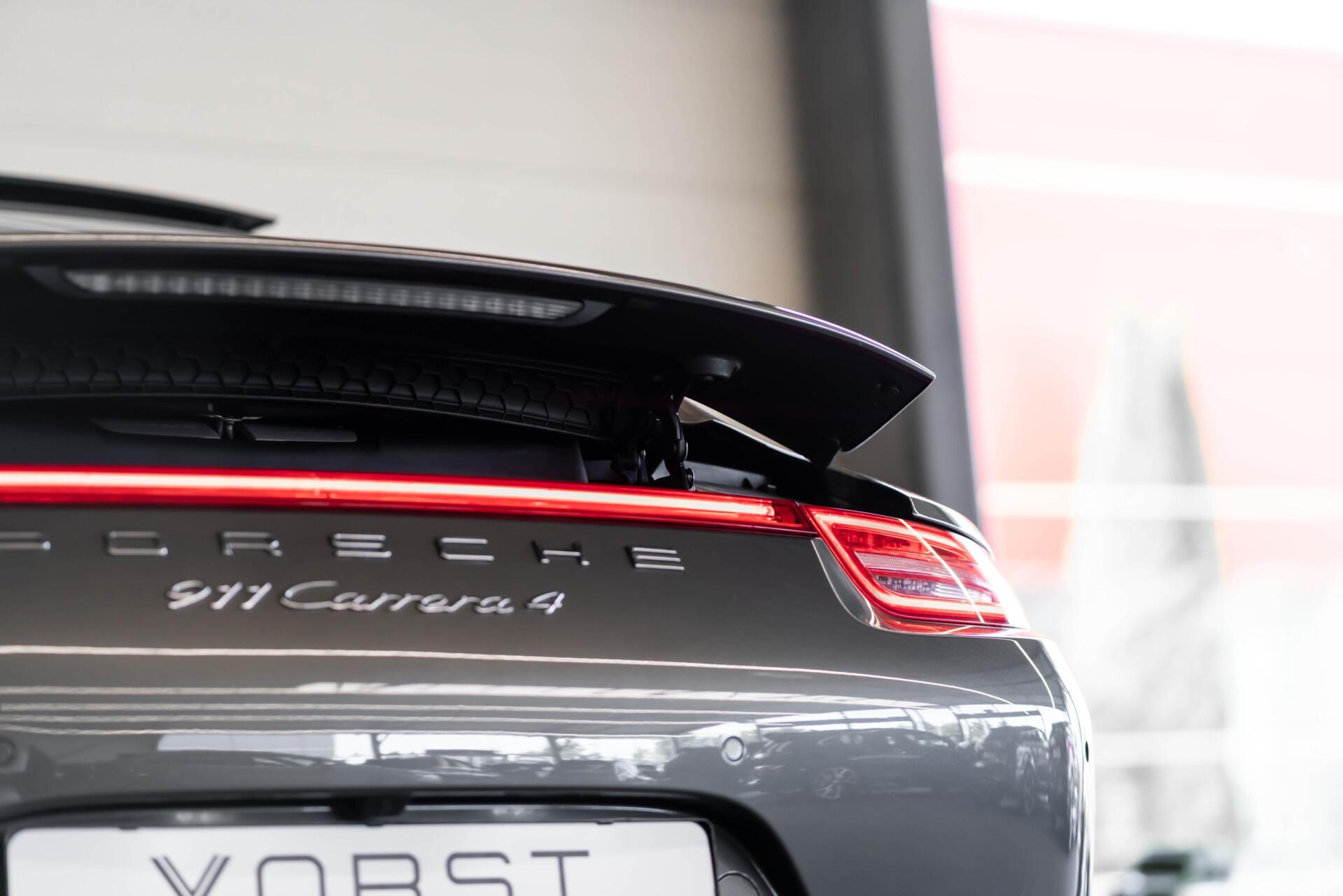 Foto van Porsche 911 Carrera 4