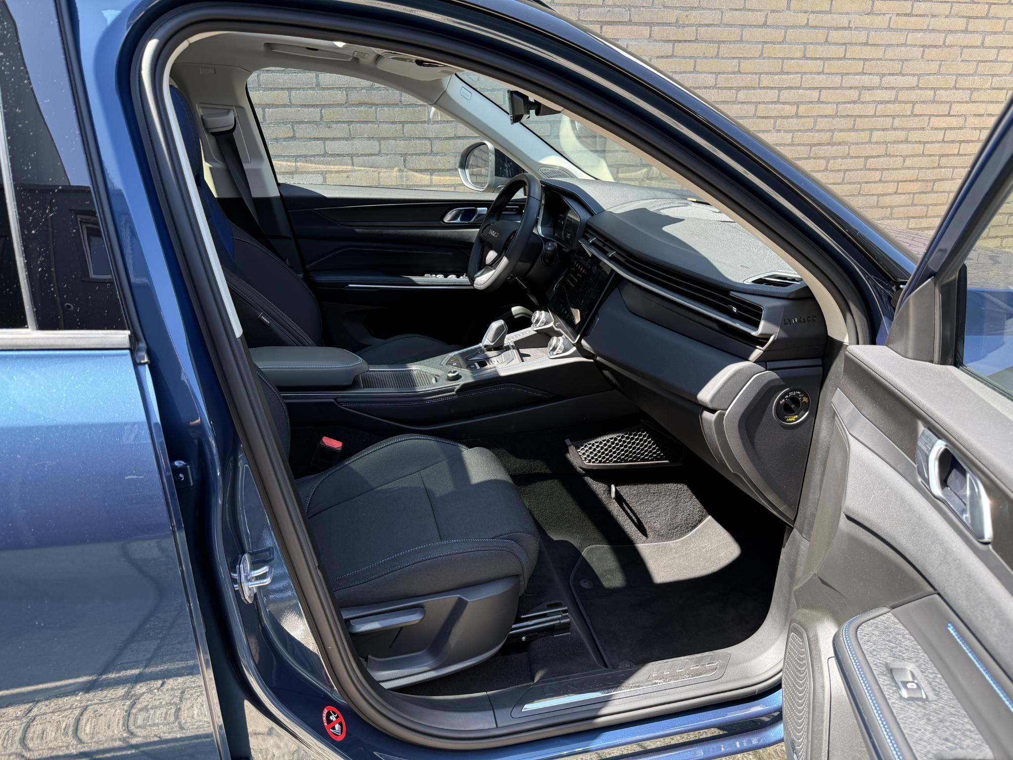 Foto van Lynk&co LYNK & Co 01
