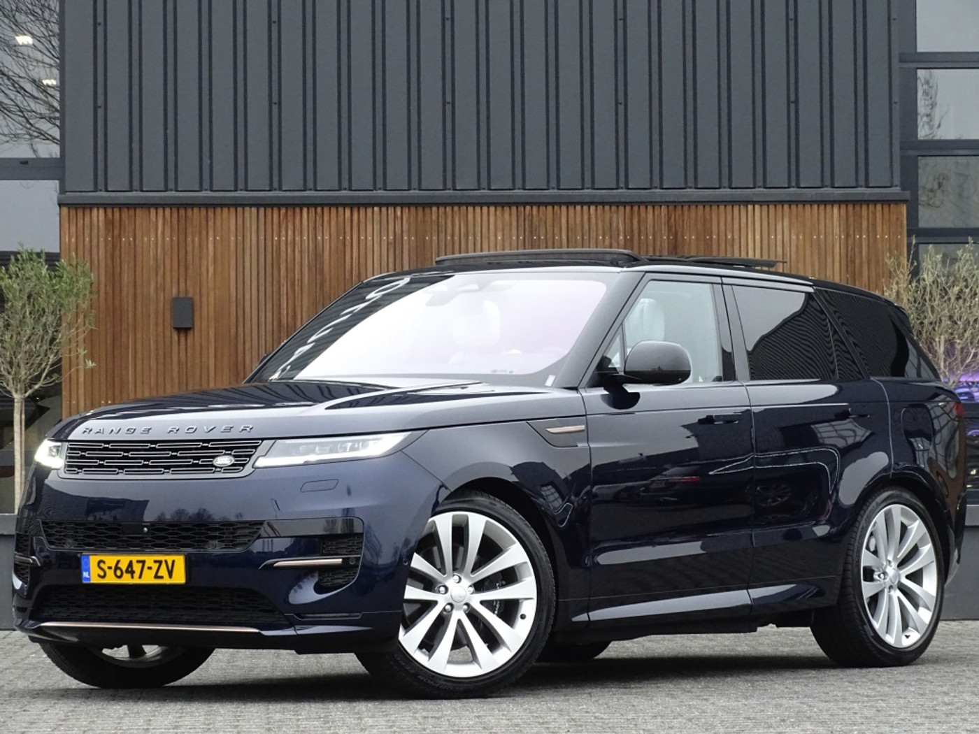 Land Rover Range Rover Sport 3.0 P510e First Edition 2023 - voorkant