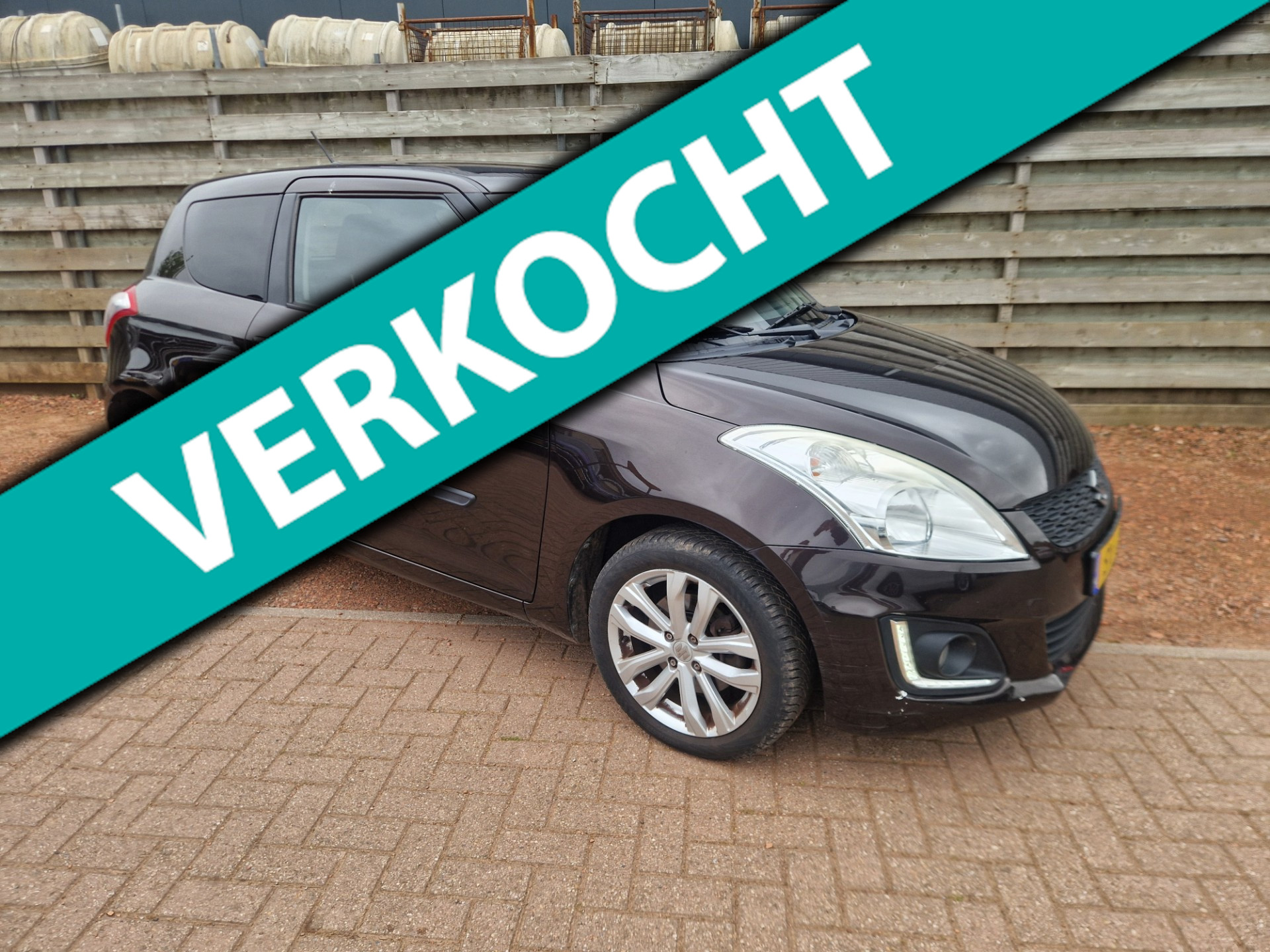 Suzuki Swift 1.2 Exclusive EASSS 2013 - voorkant