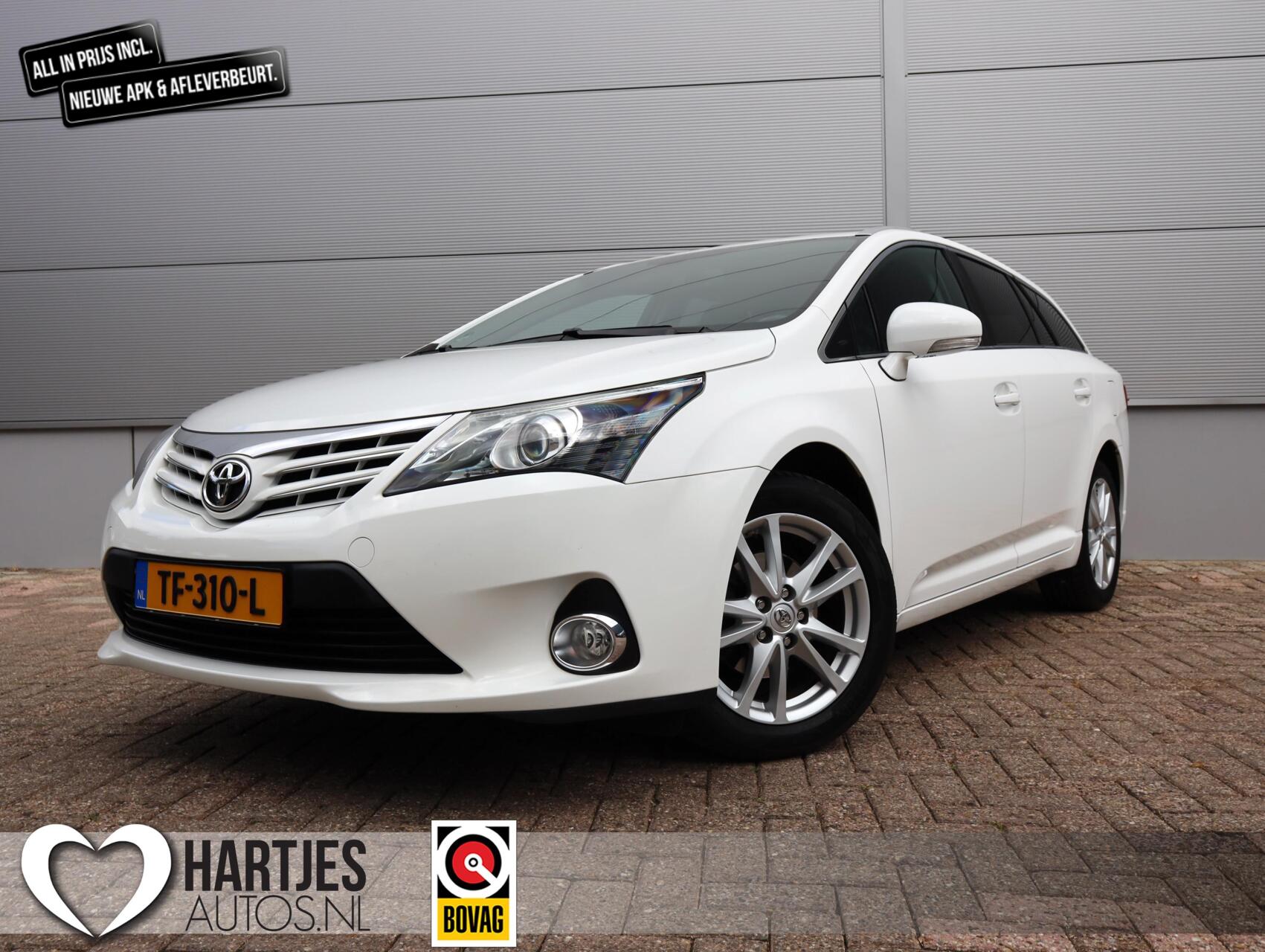 Toyota Toyota Avensis Wagon 1.8 VVTi Dynamic Automaat (Vol-Opties!) 2015 - voorkant