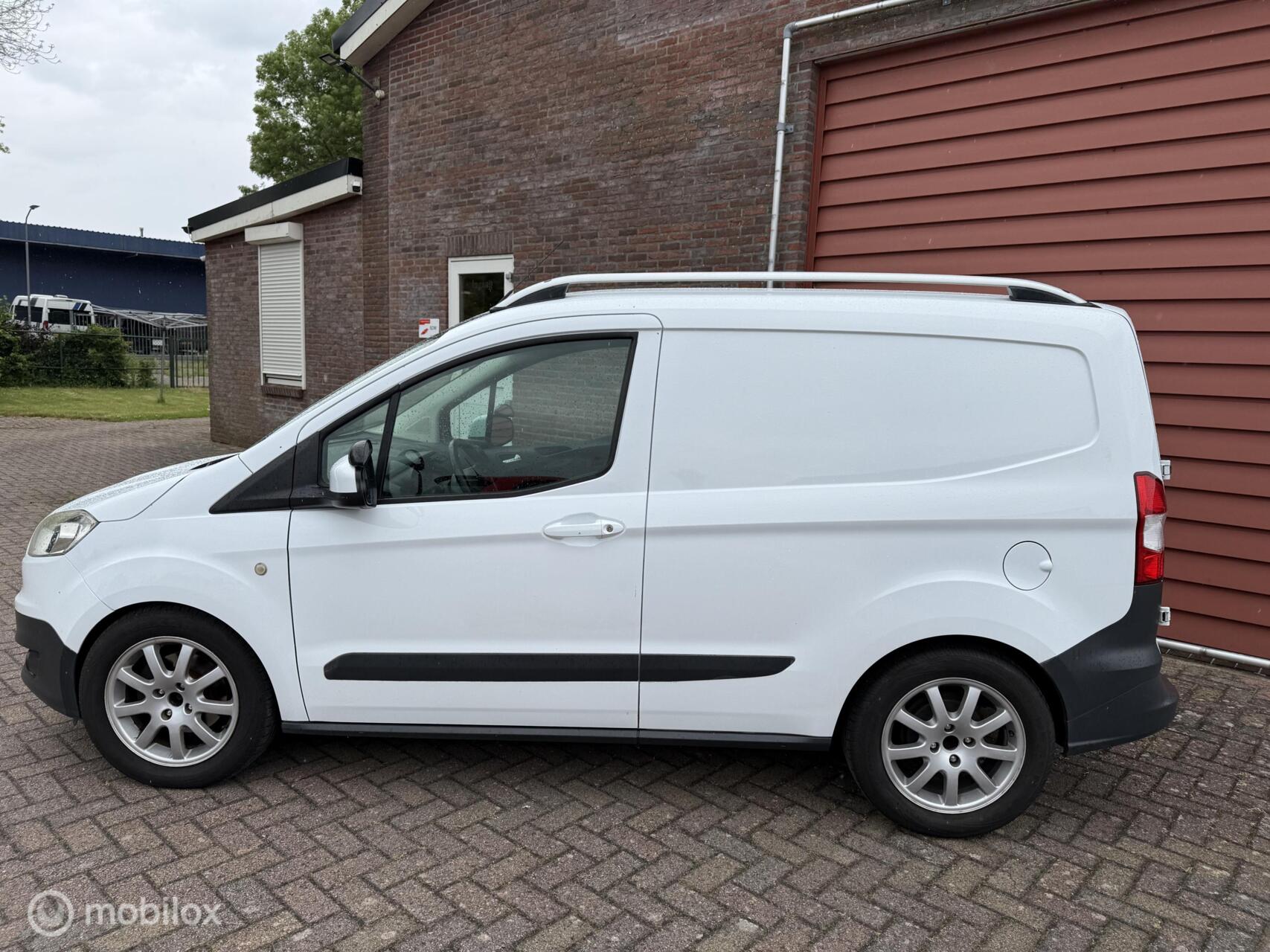 Foto van Ford Transit Courier