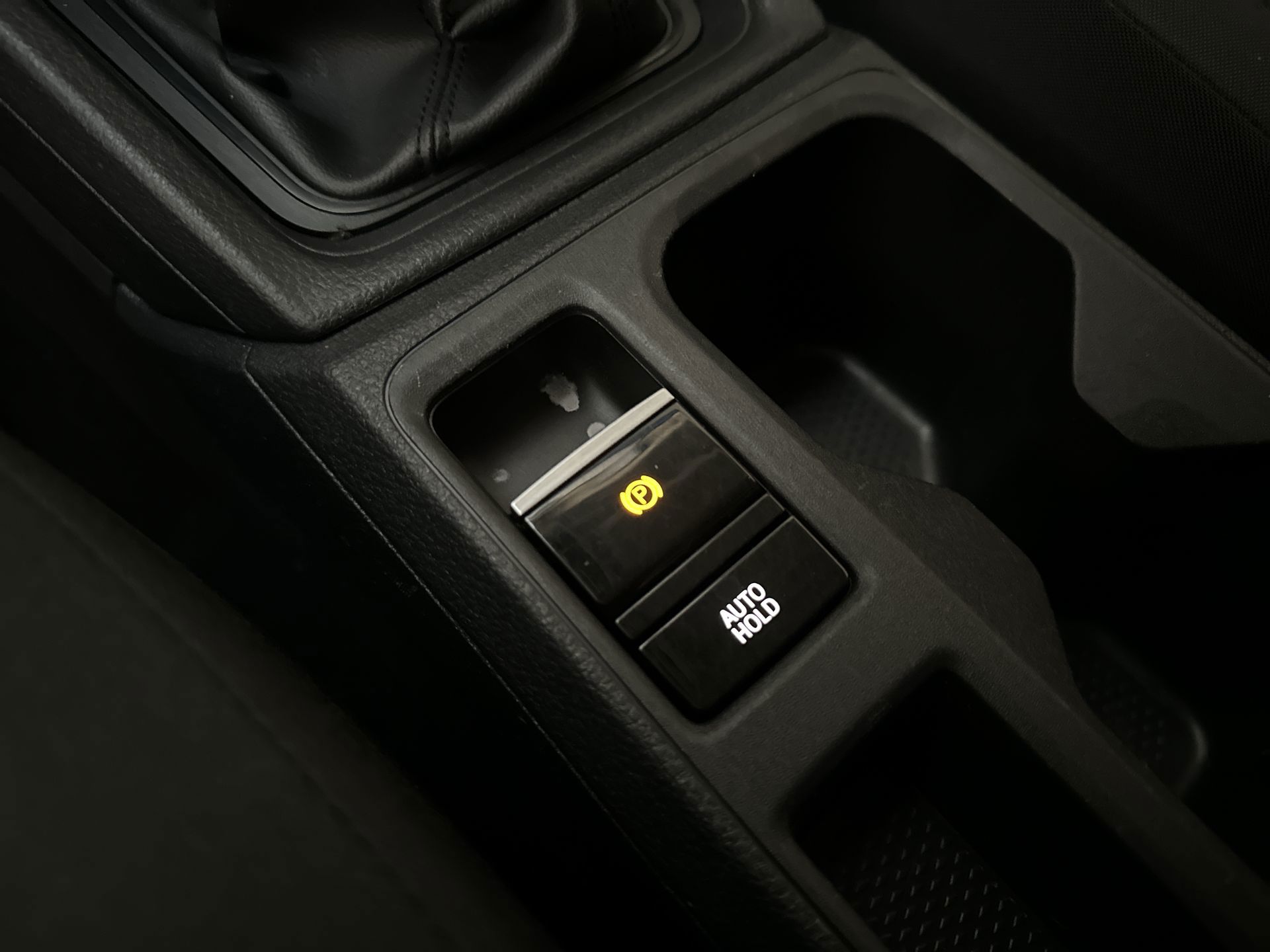 Foto van Volkswagen Caddy Modified Partition Wall