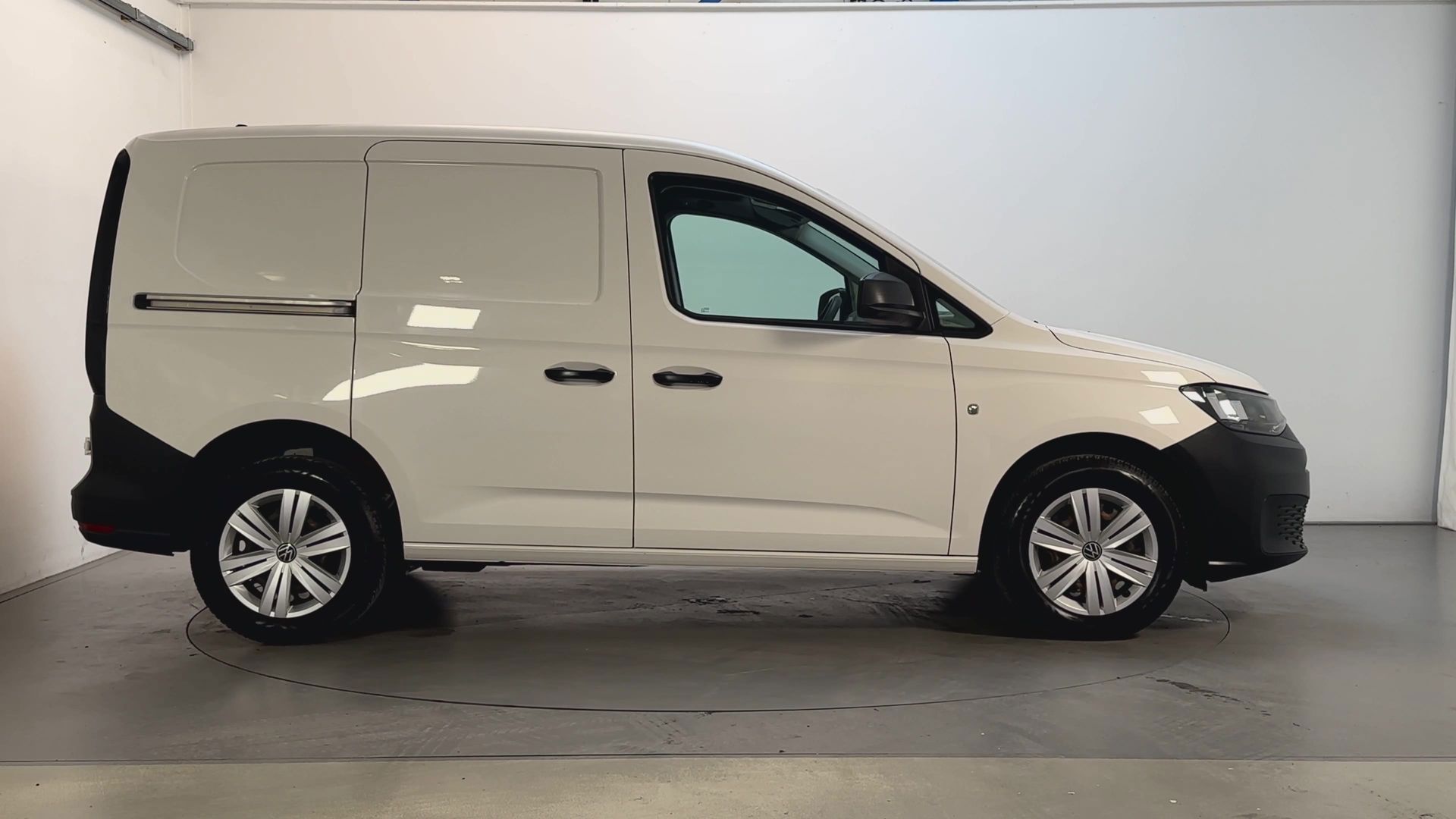 Foto van Volkswagen Caddy Modified Partition Wall