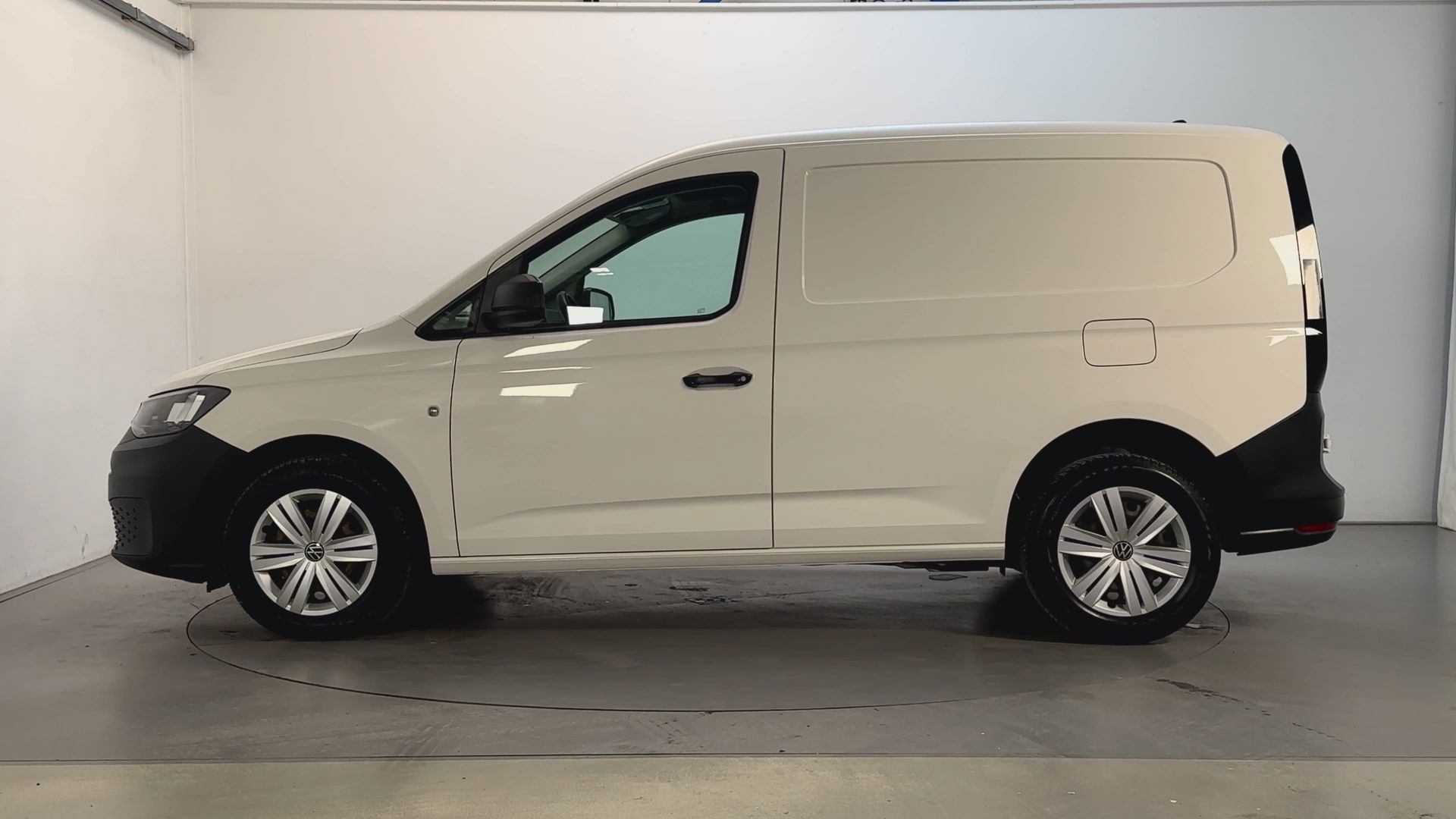 Foto van Volkswagen Caddy Modified Partition Wall