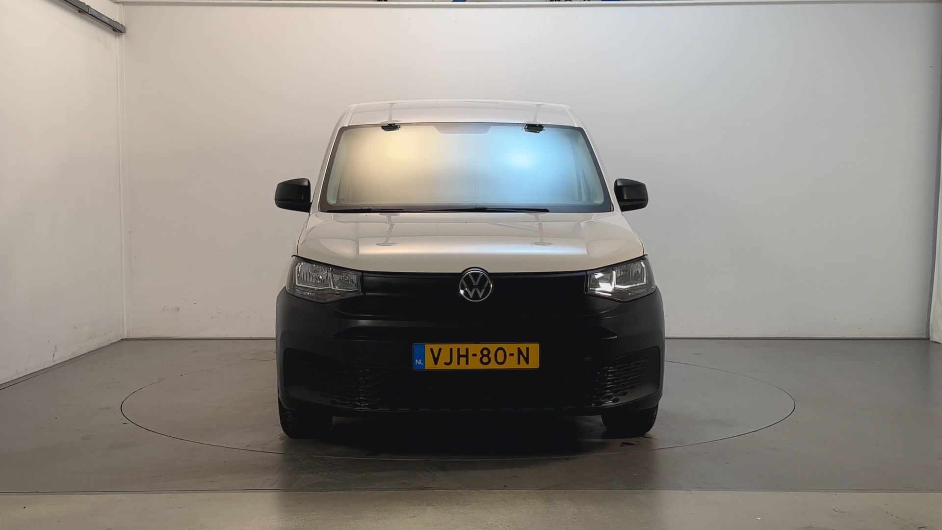 Foto van Volkswagen Caddy Modified Partition Wall