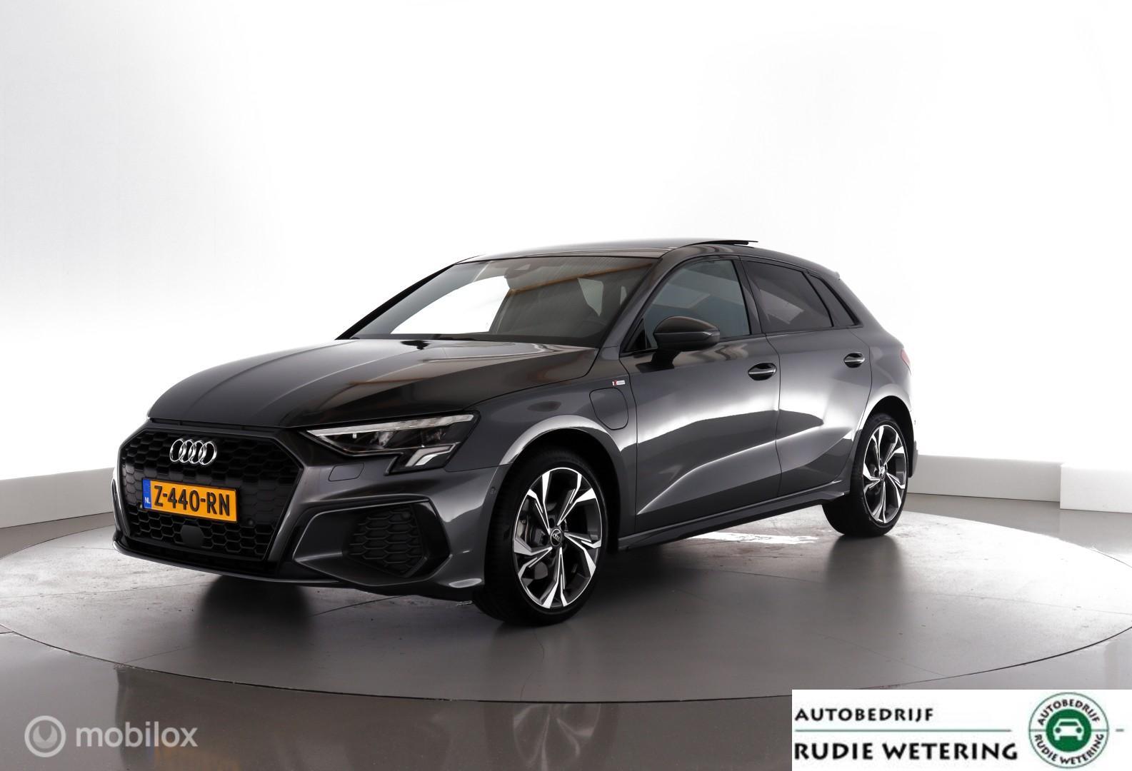 Audi A3 Sportback 40 TFSIe 204PK S-line Advanced edition pano|acc|led|cam|nav|lmv18 2024 - voorkant