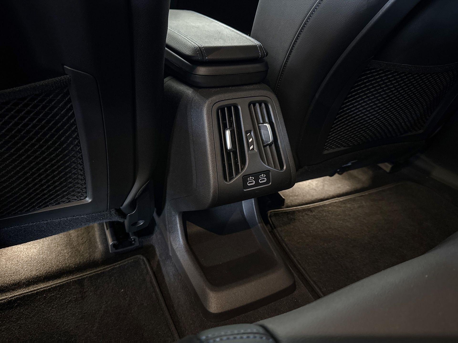 Foto van BMW Ix1 Xdrive30