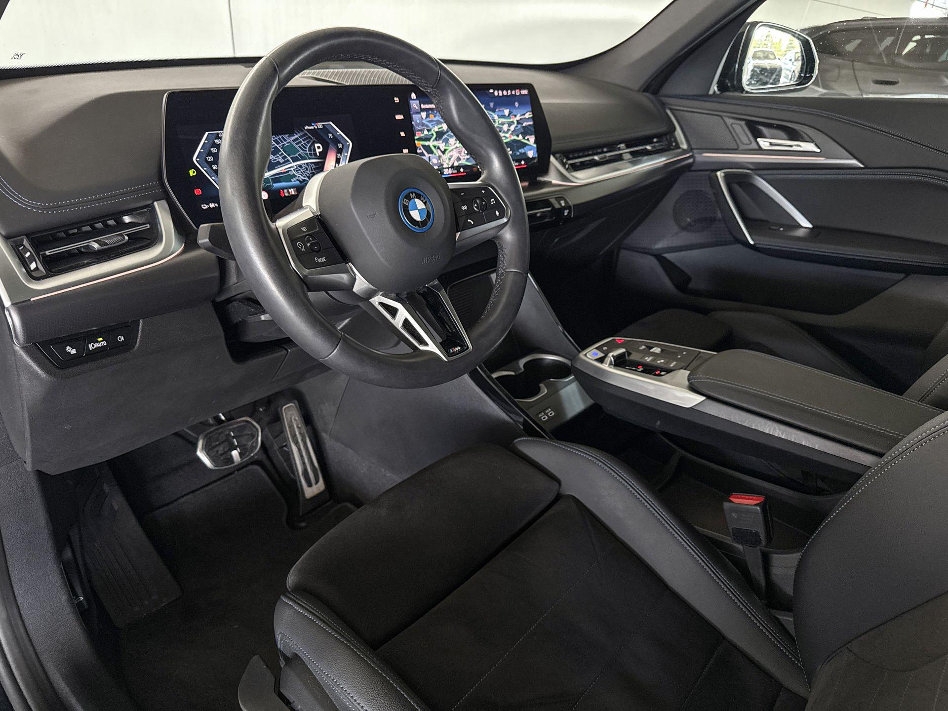 Foto van BMW Ix1 Xdrive30