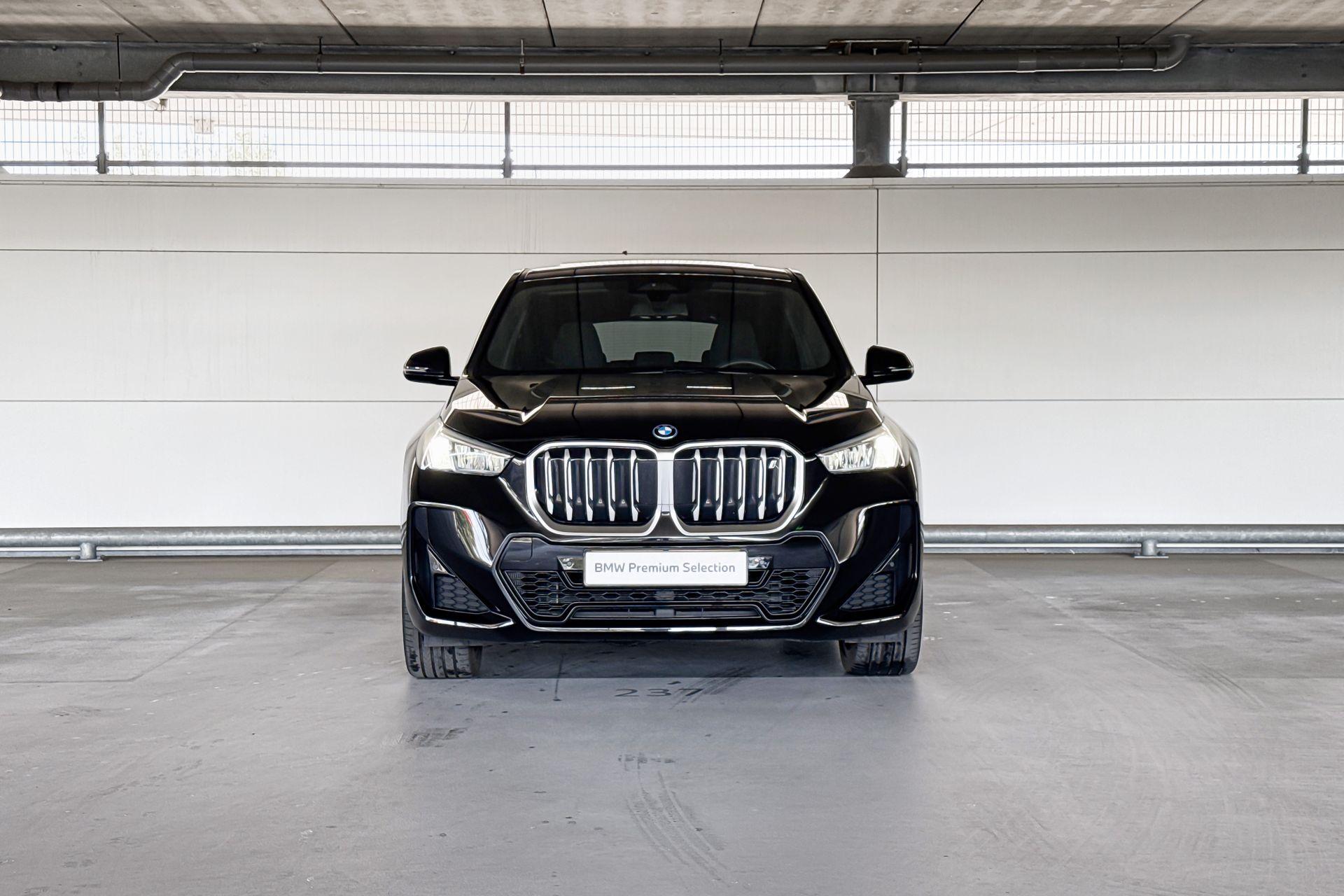 Foto van BMW Ix1 Xdrive30
