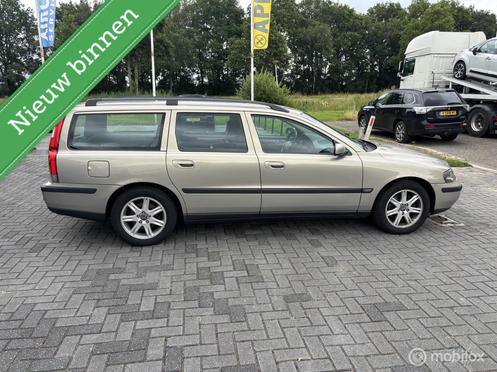 Volvo V70 2.4i Comfort Line NW apk 2003 - voorkant