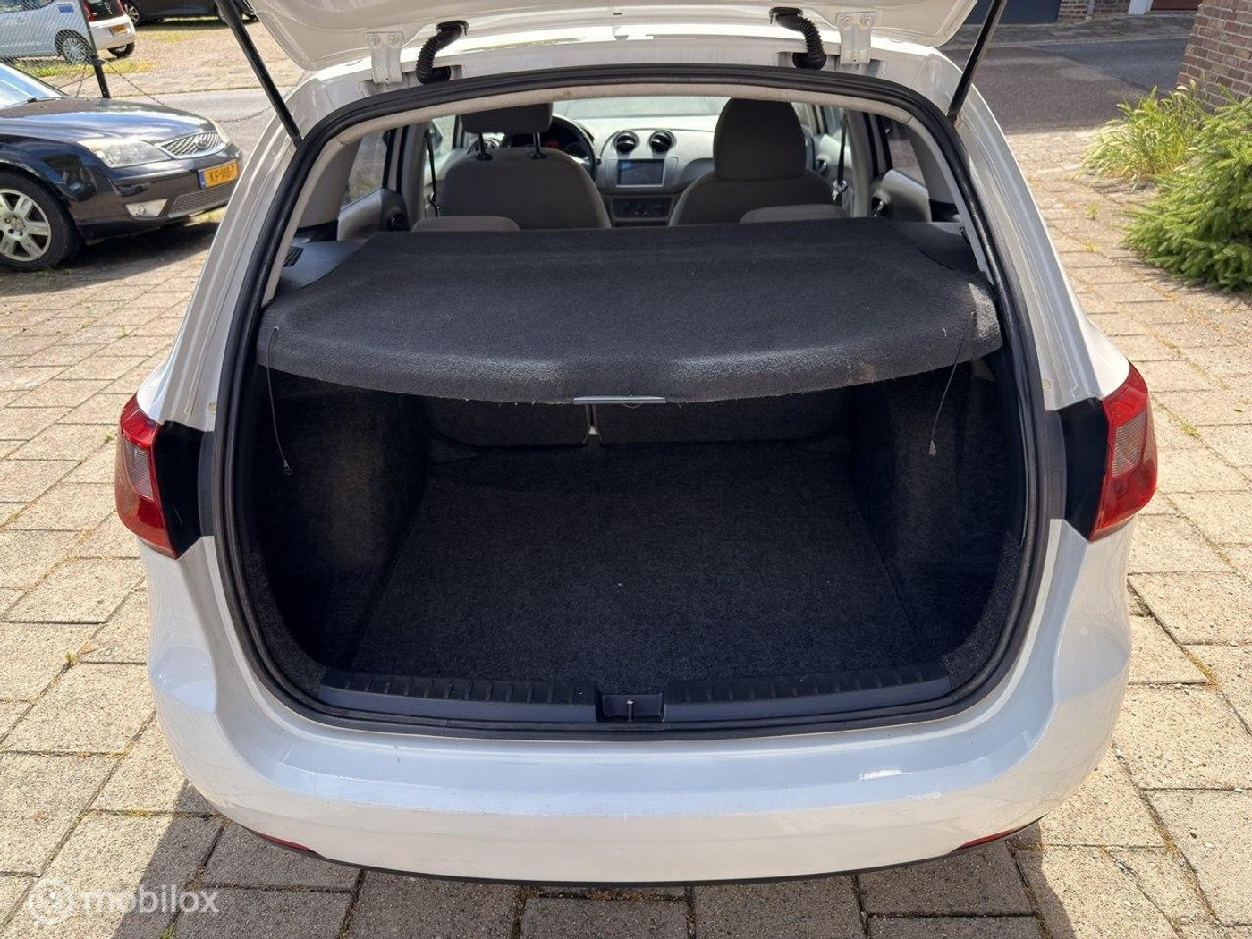 Foto van Seat Ibiza ST