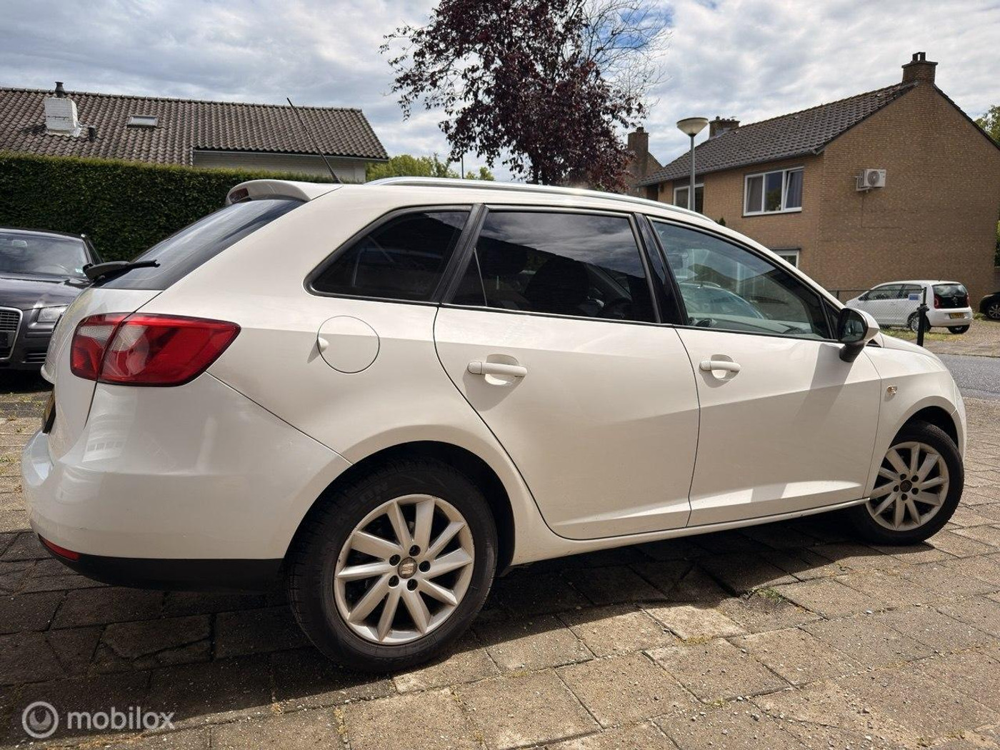 Foto van Seat Ibiza ST