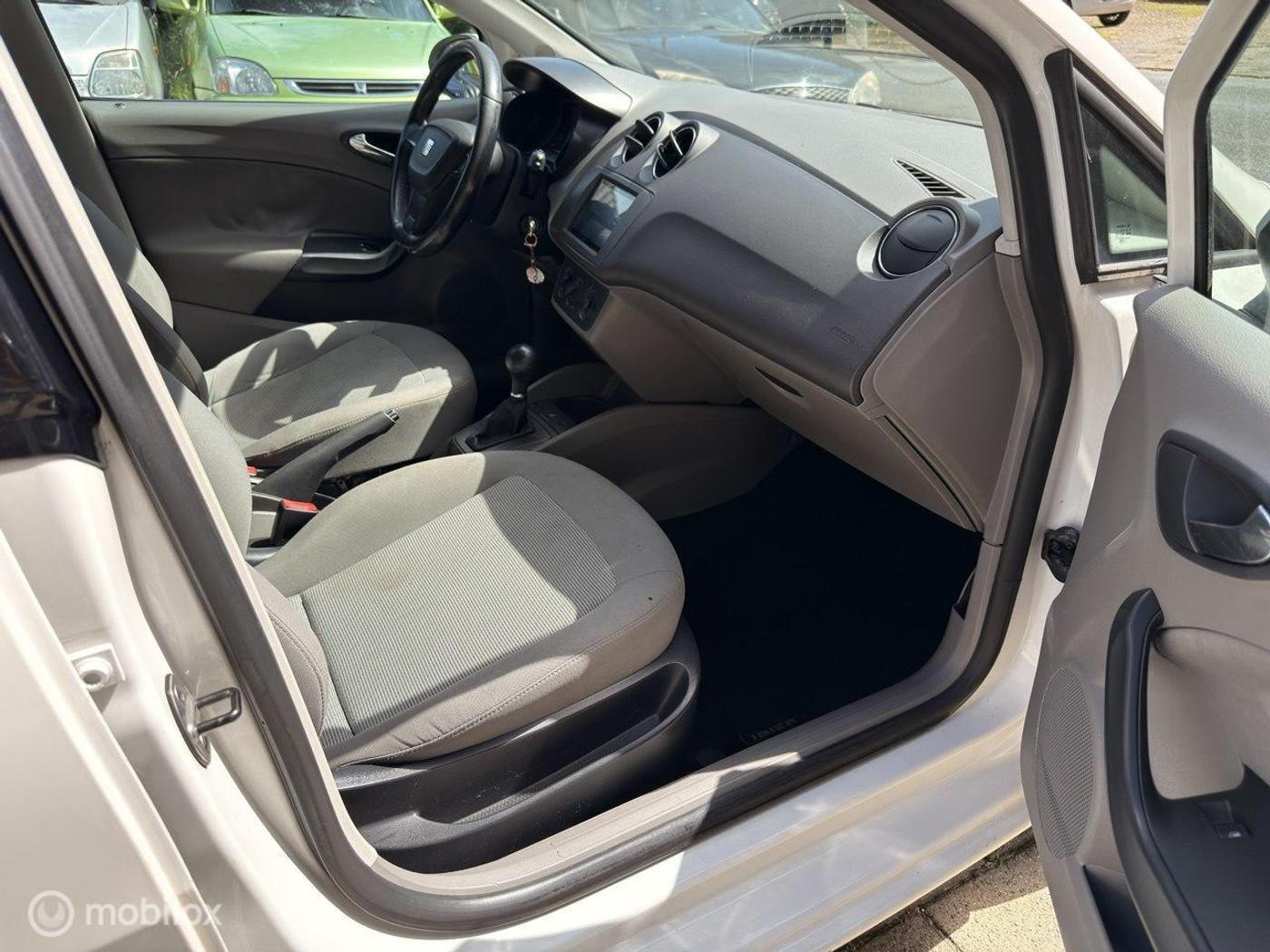 Foto van Seat Ibiza ST