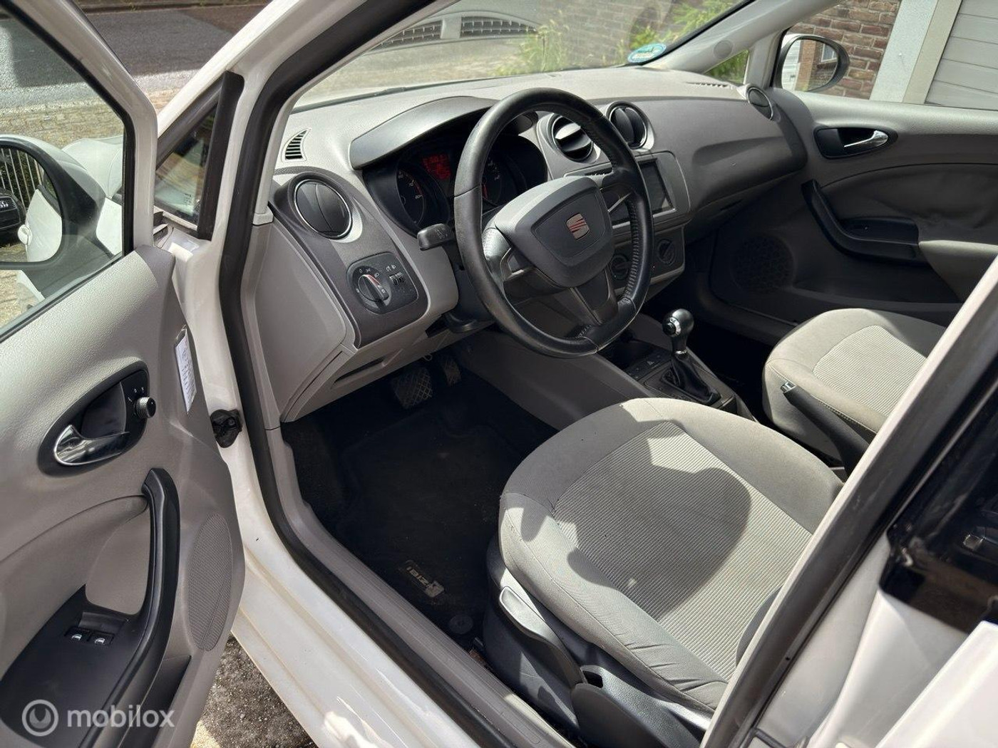 Foto van Seat Ibiza ST