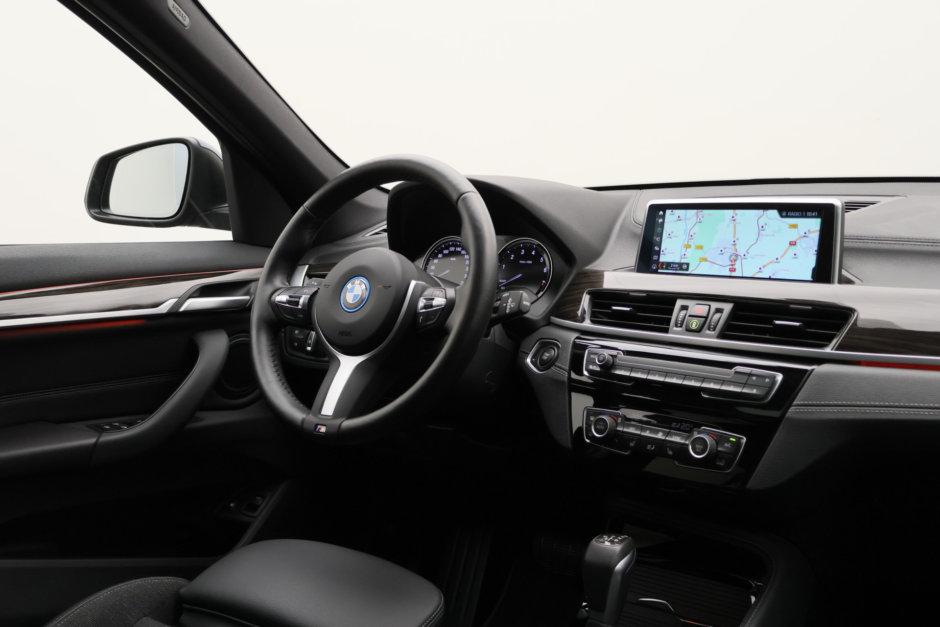 Foto van BMW X1 Xdrive25e