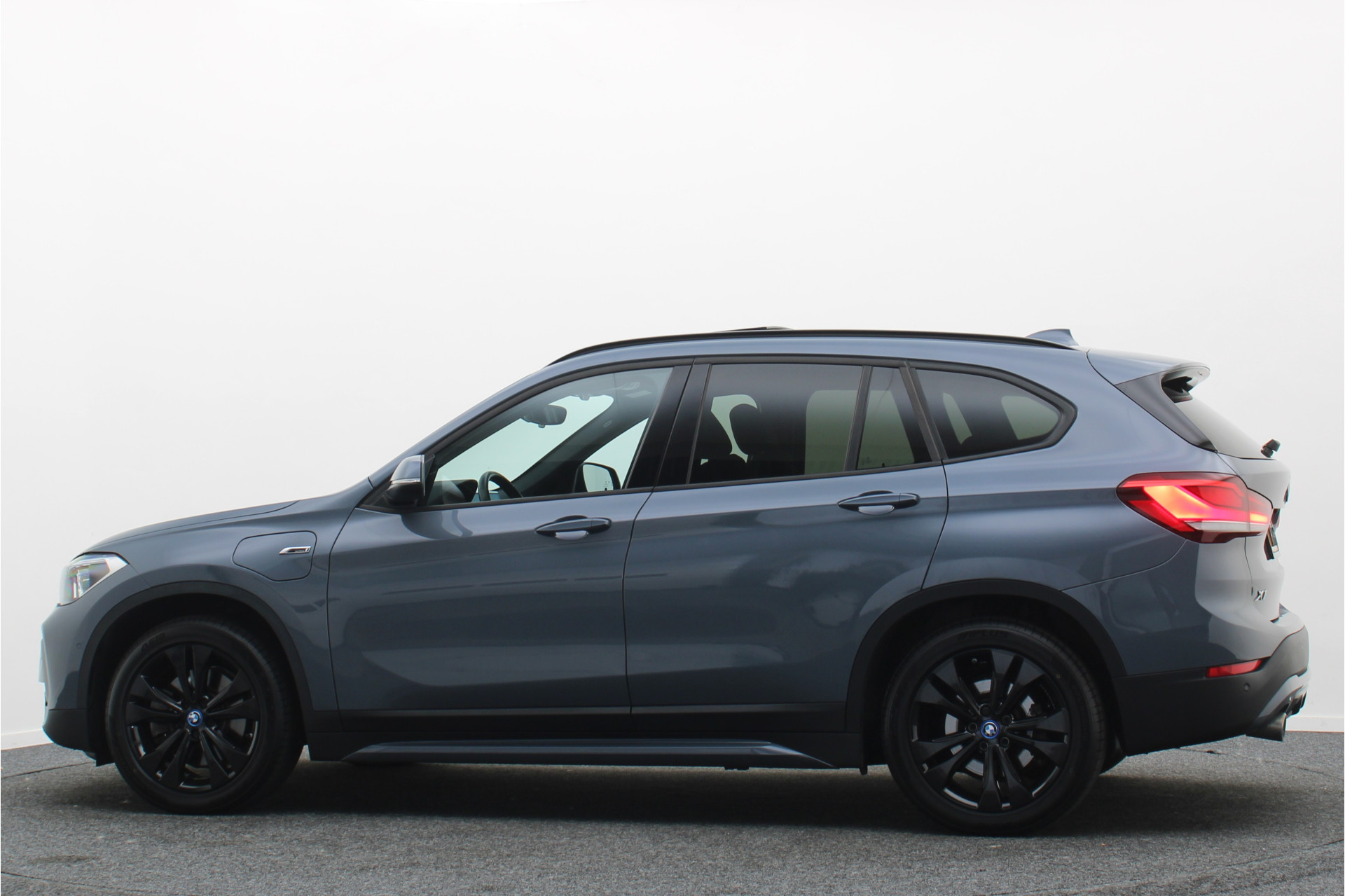 Foto van BMW X1 Xdrive25e