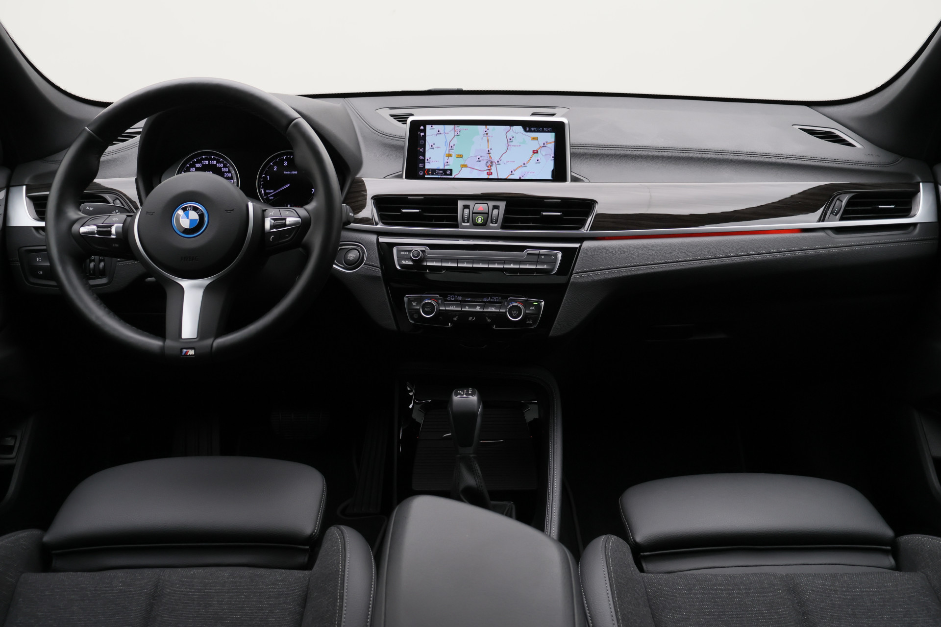 Foto van BMW X1 Xdrive25e