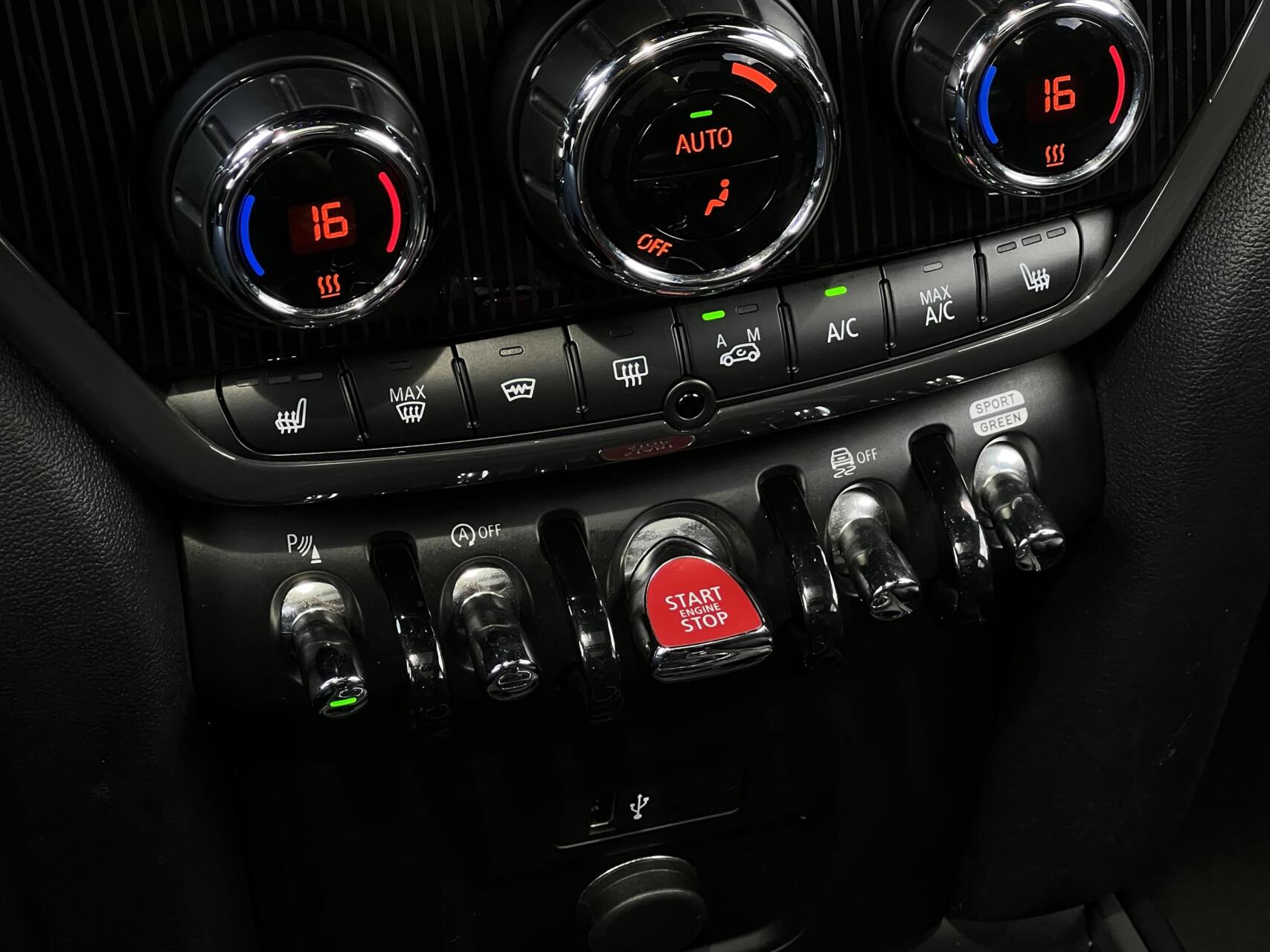 Foto van Mini Countryman JCW All4