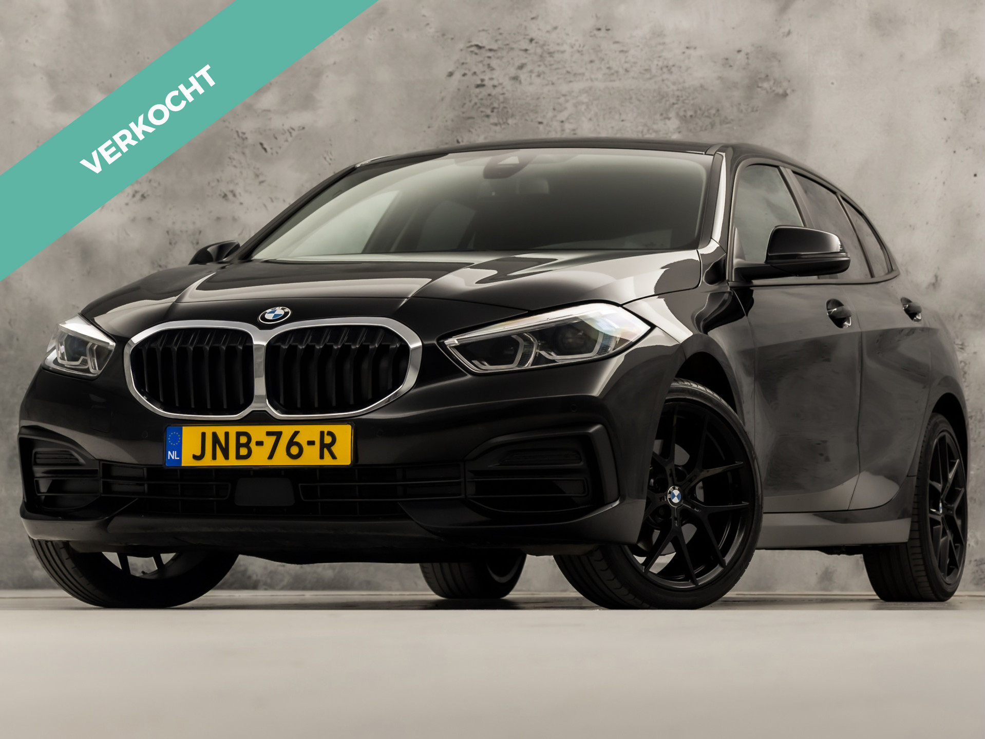 BMW 116i 116i High Executive 2021 - voorkant