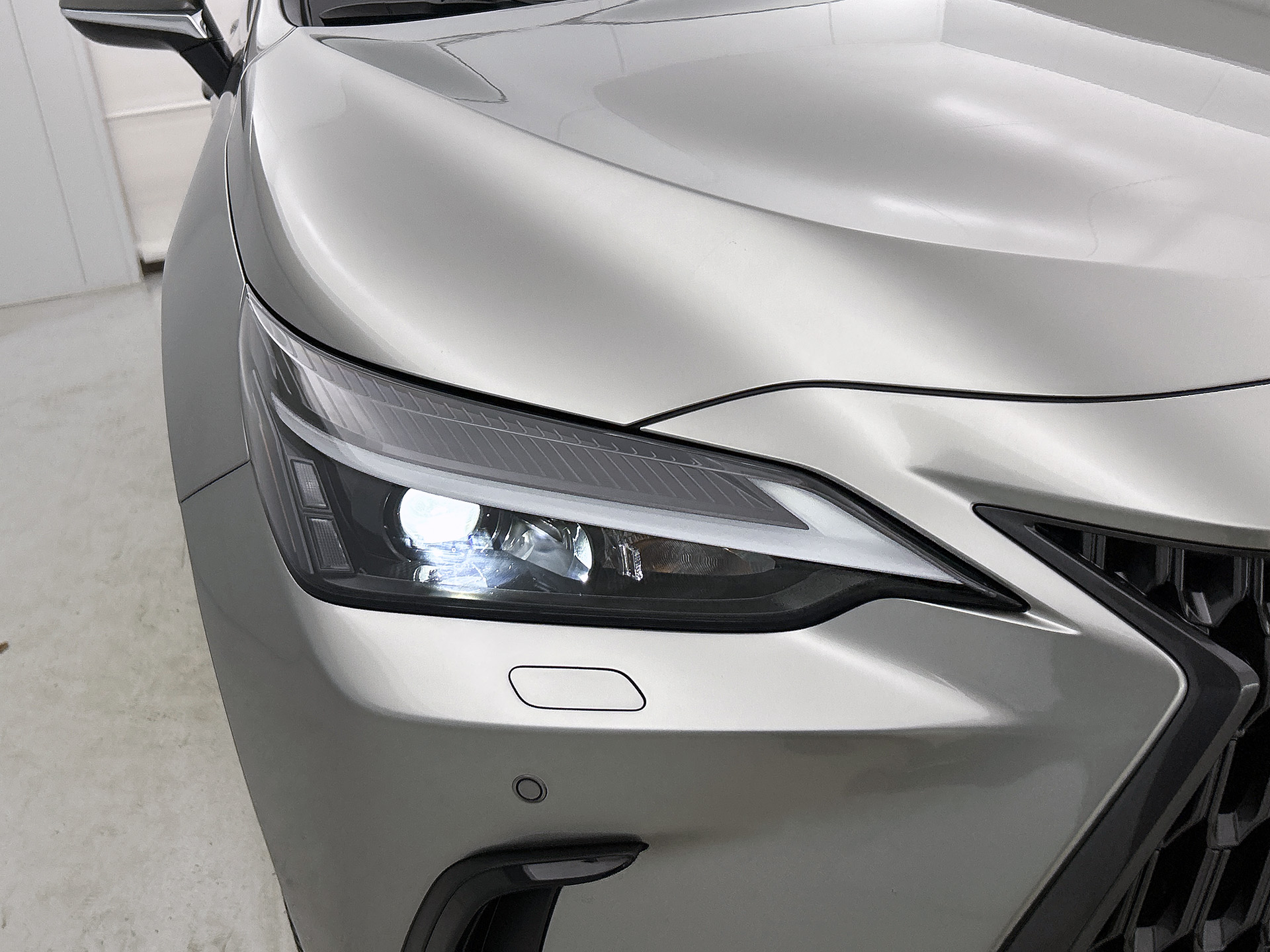 Foto van Lexus NX