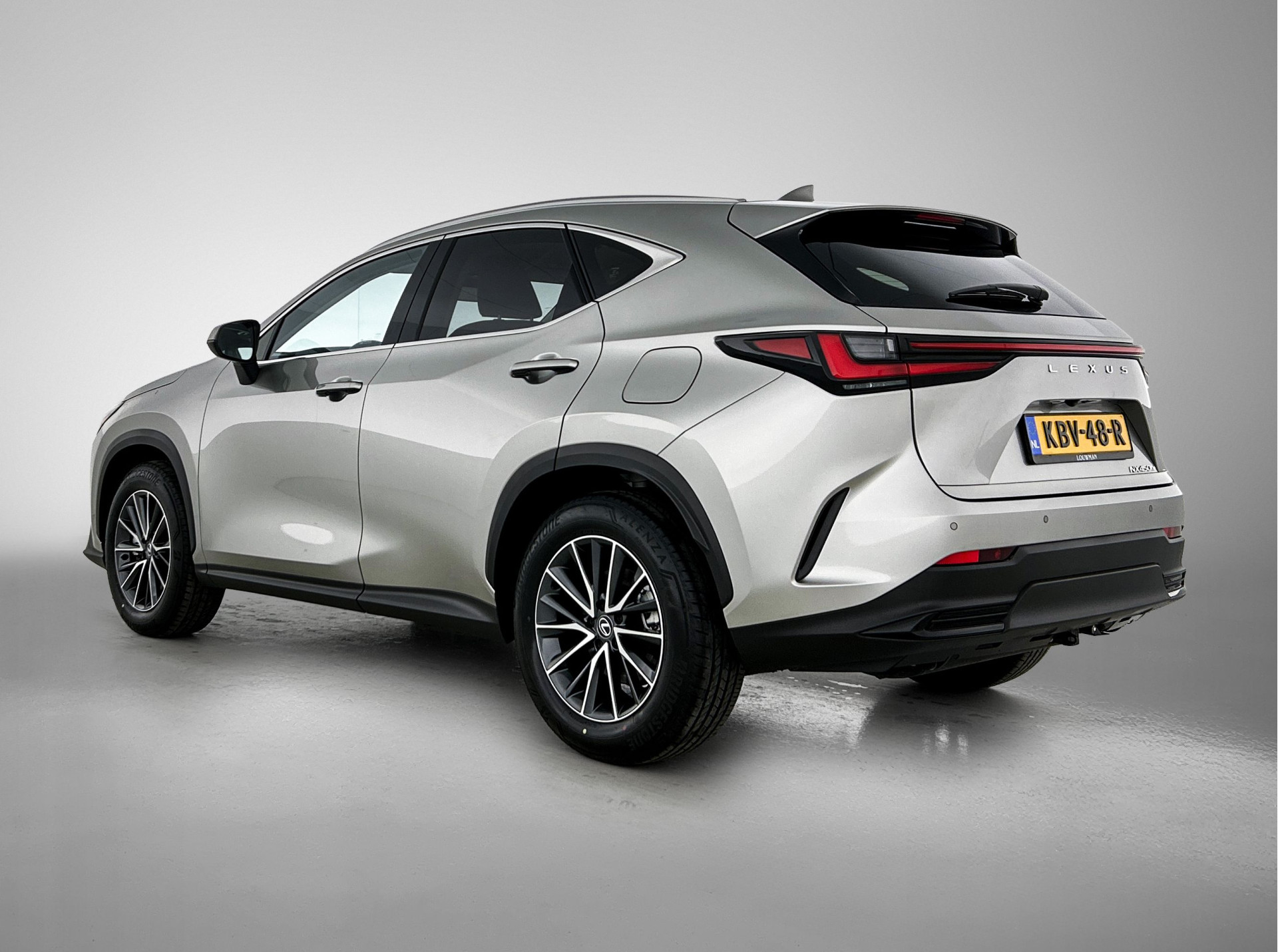 Foto van Lexus NX