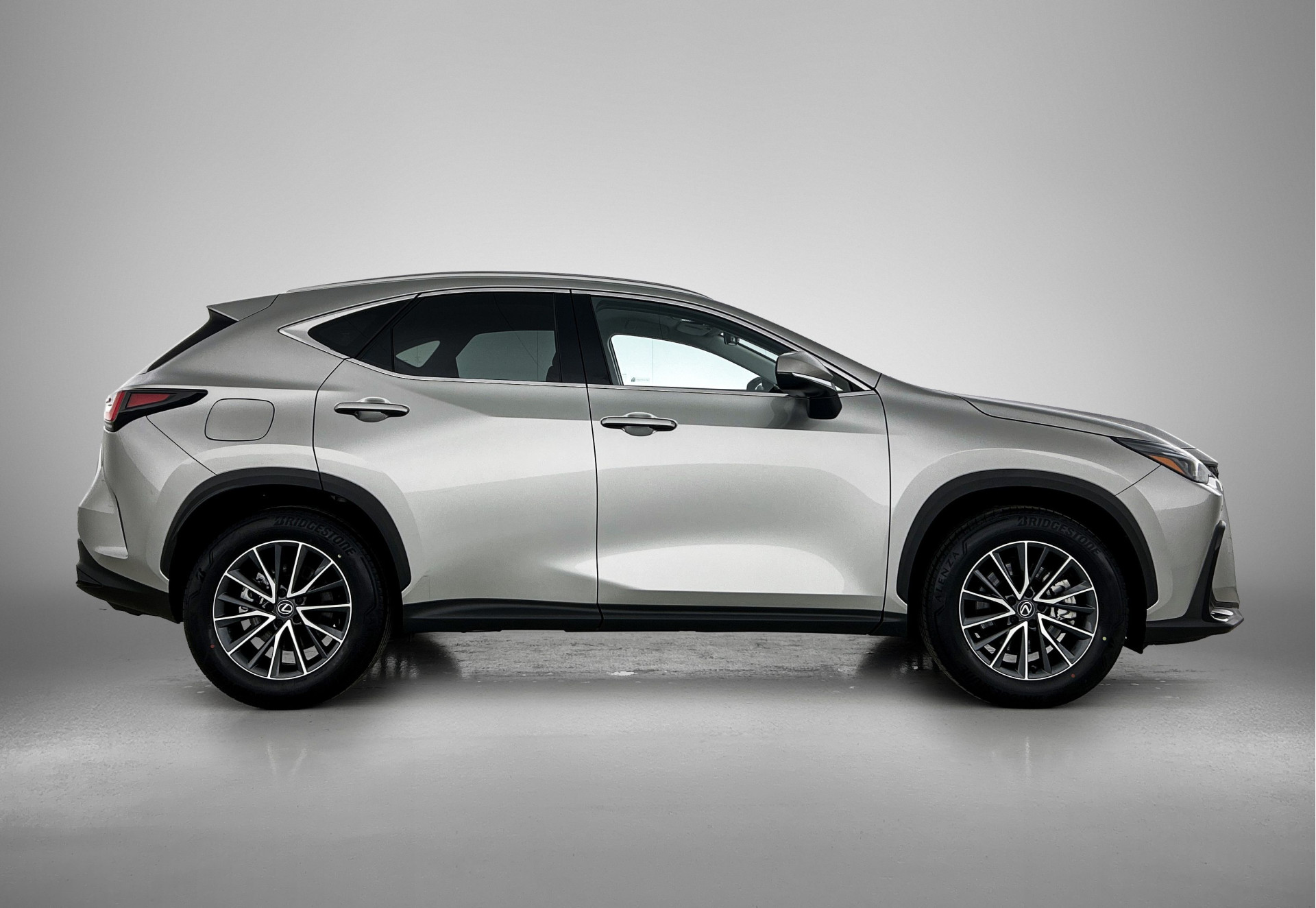 Foto van Lexus NX