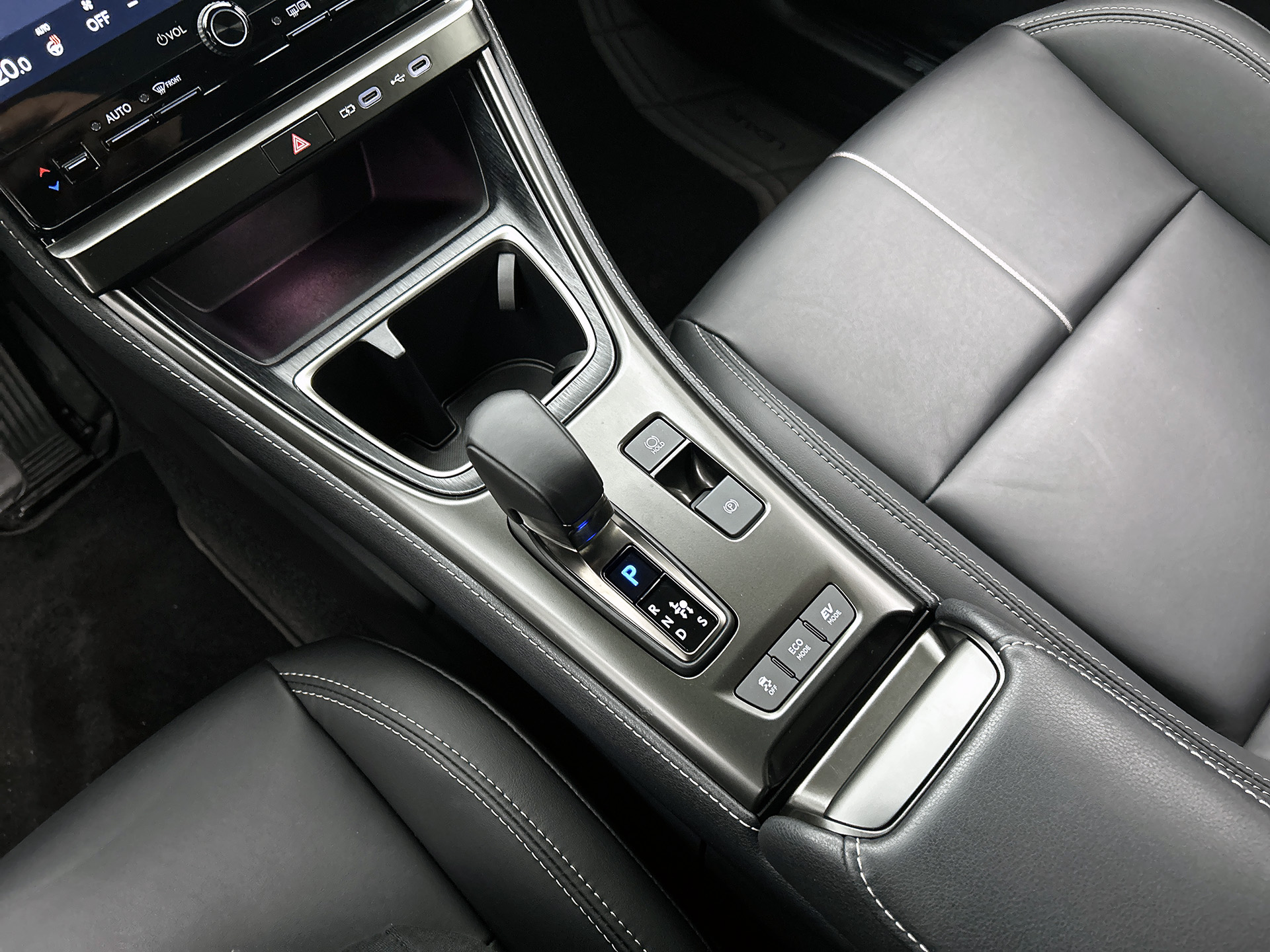 Foto van Lexus Lexus LBX
