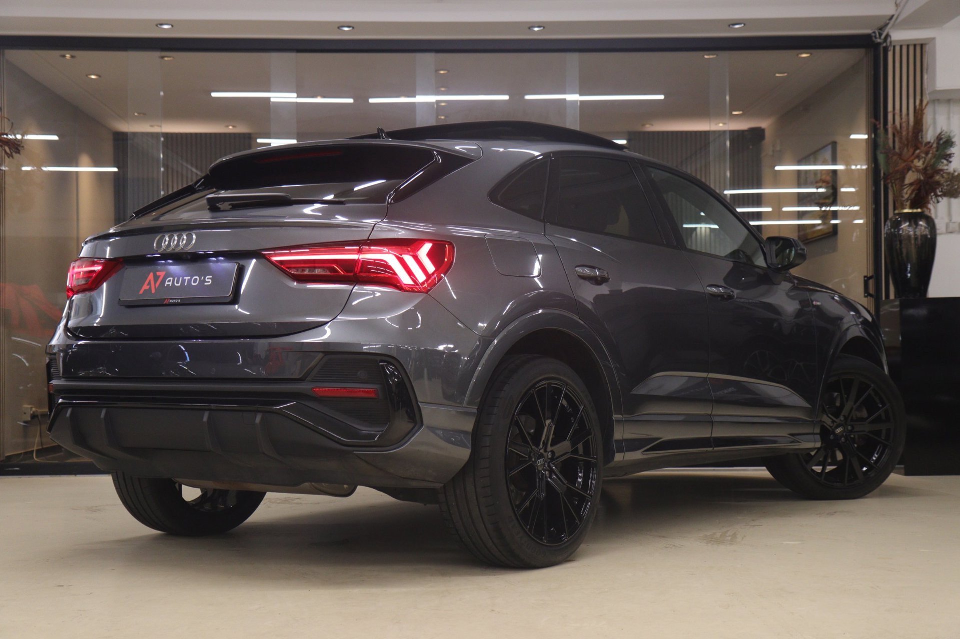 Foto van Audi Q3 Sportback E-tron