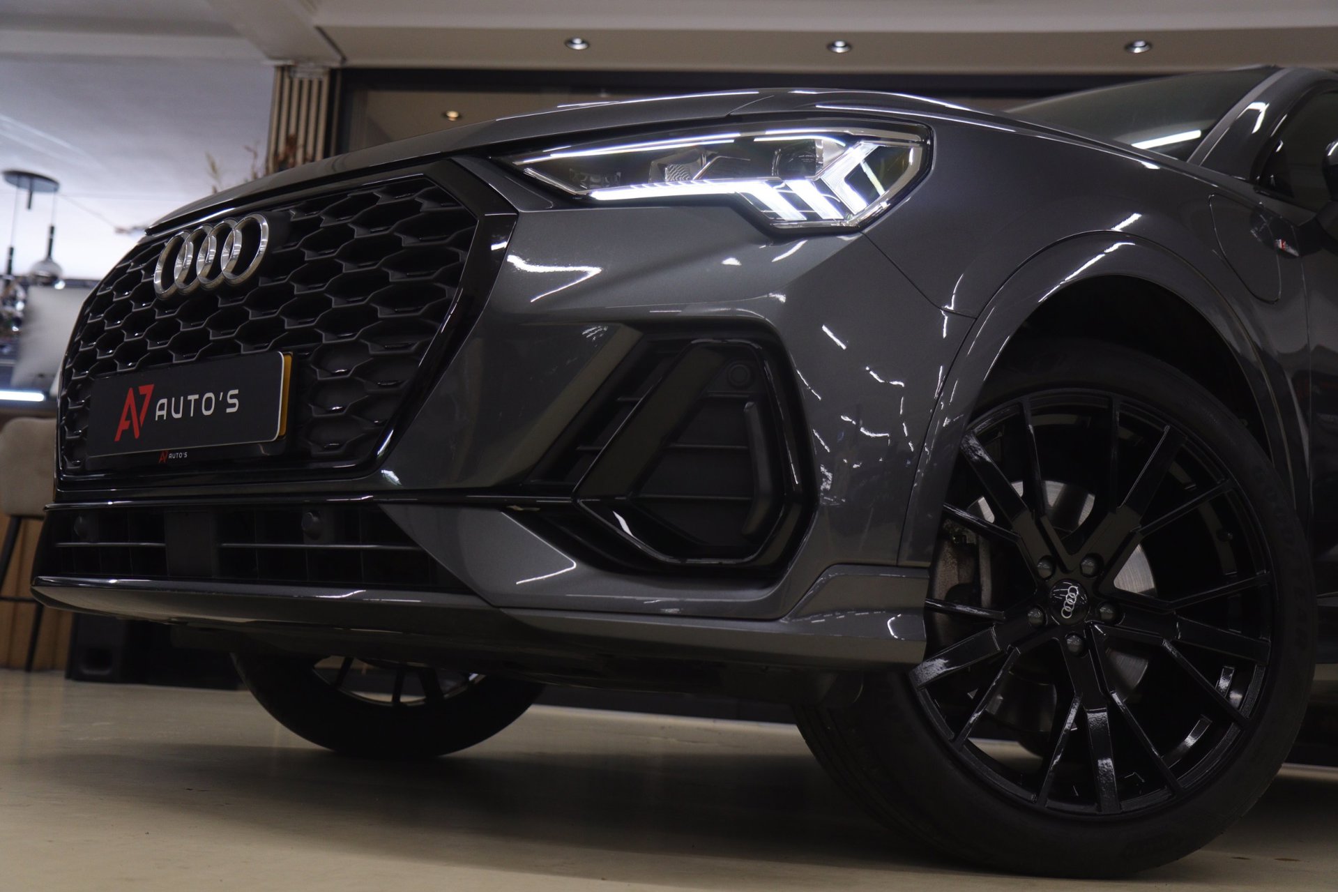 Foto van Audi Q3 Sportback E-tron