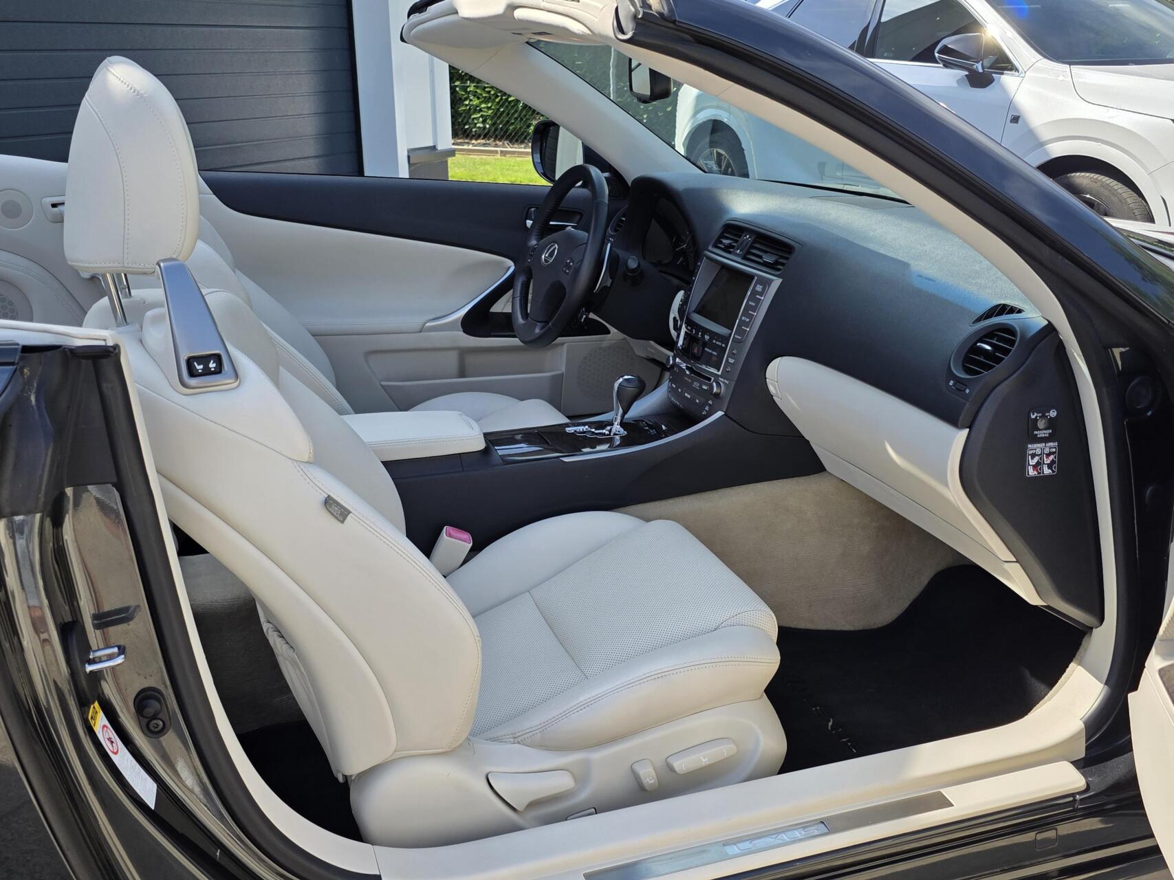 Foto van Lexus Lexus Is250c