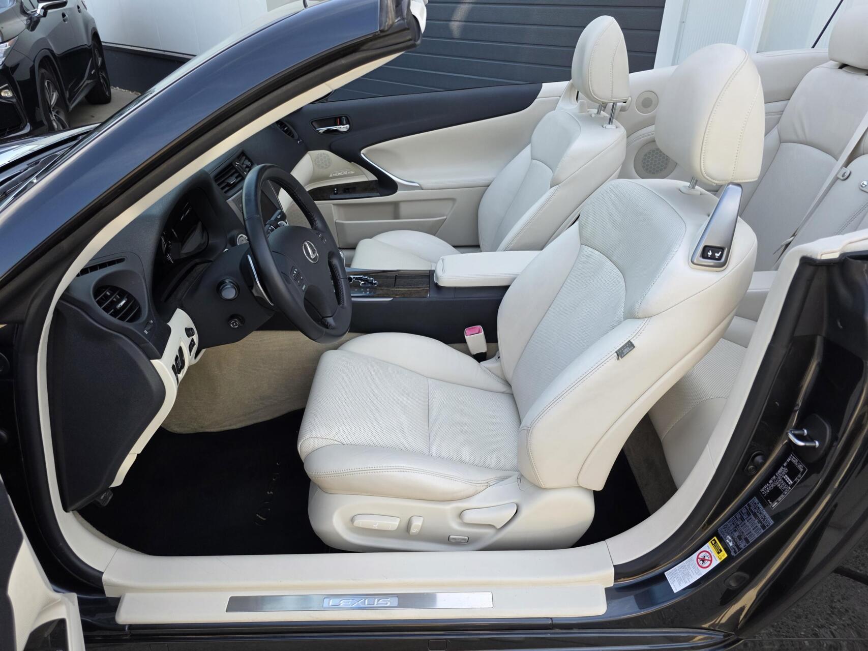 Foto van Lexus Lexus Is250c
