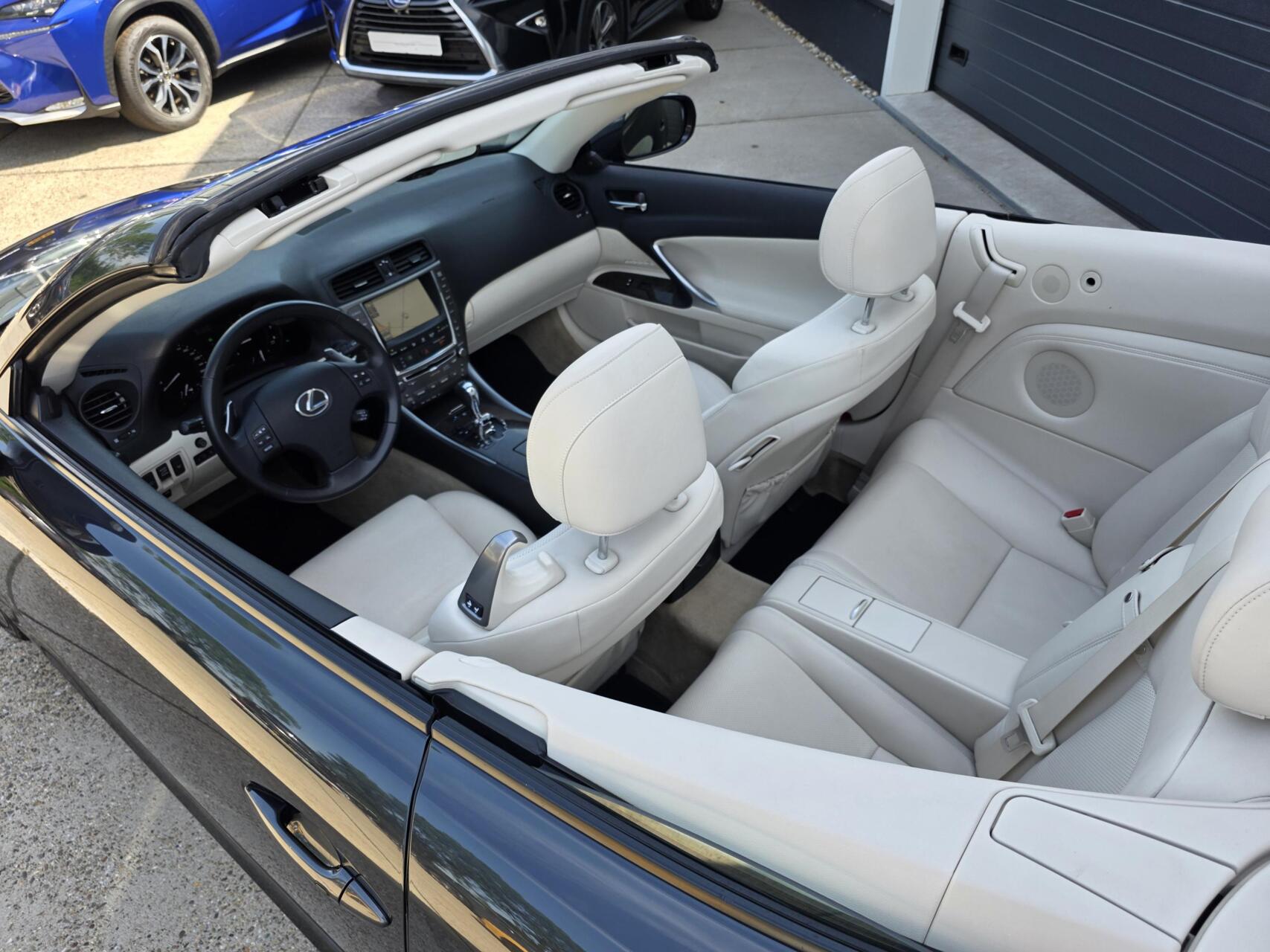 Foto van Lexus Lexus Is250c